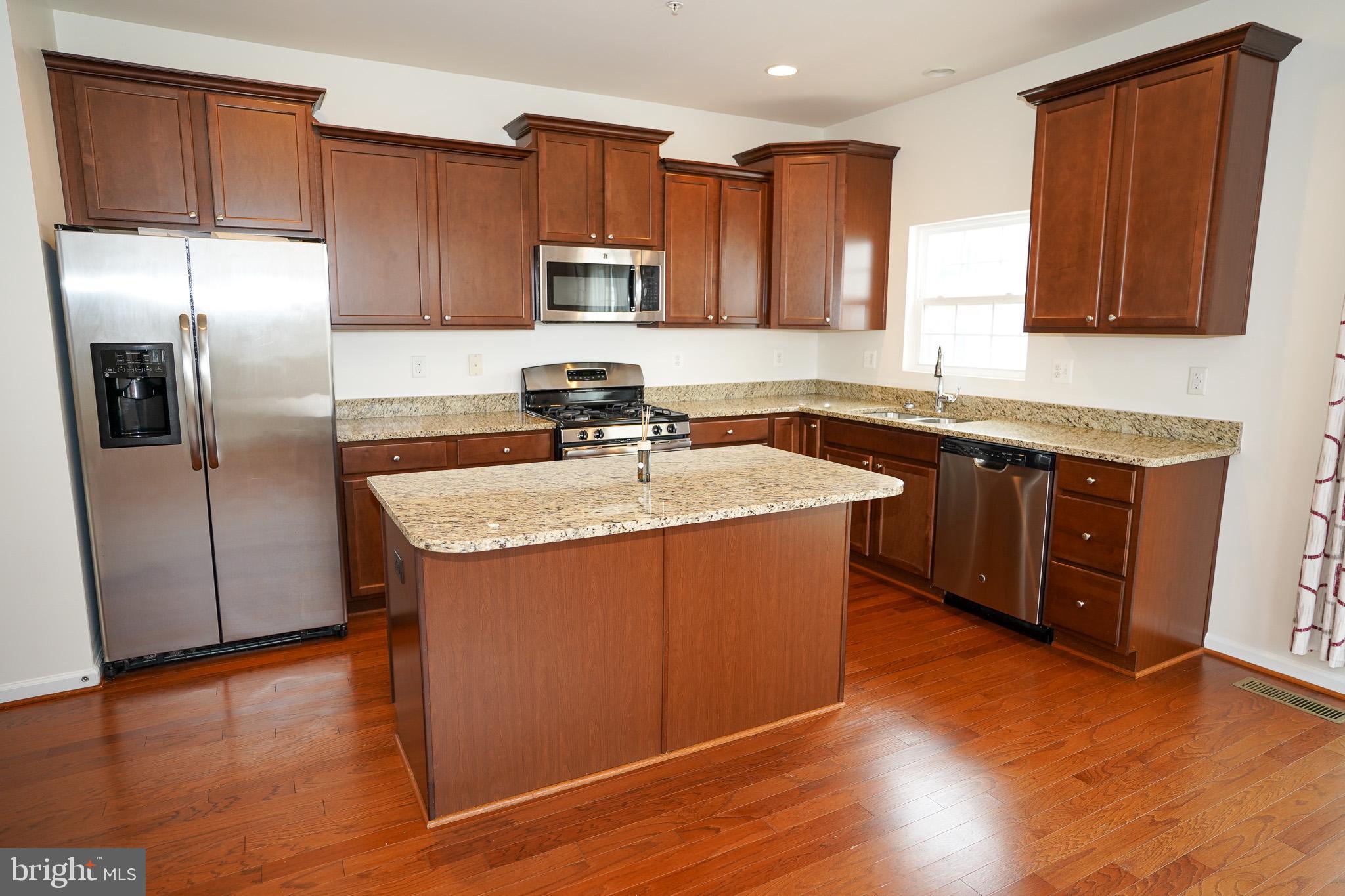 BLUE STREAM - Residential Lease