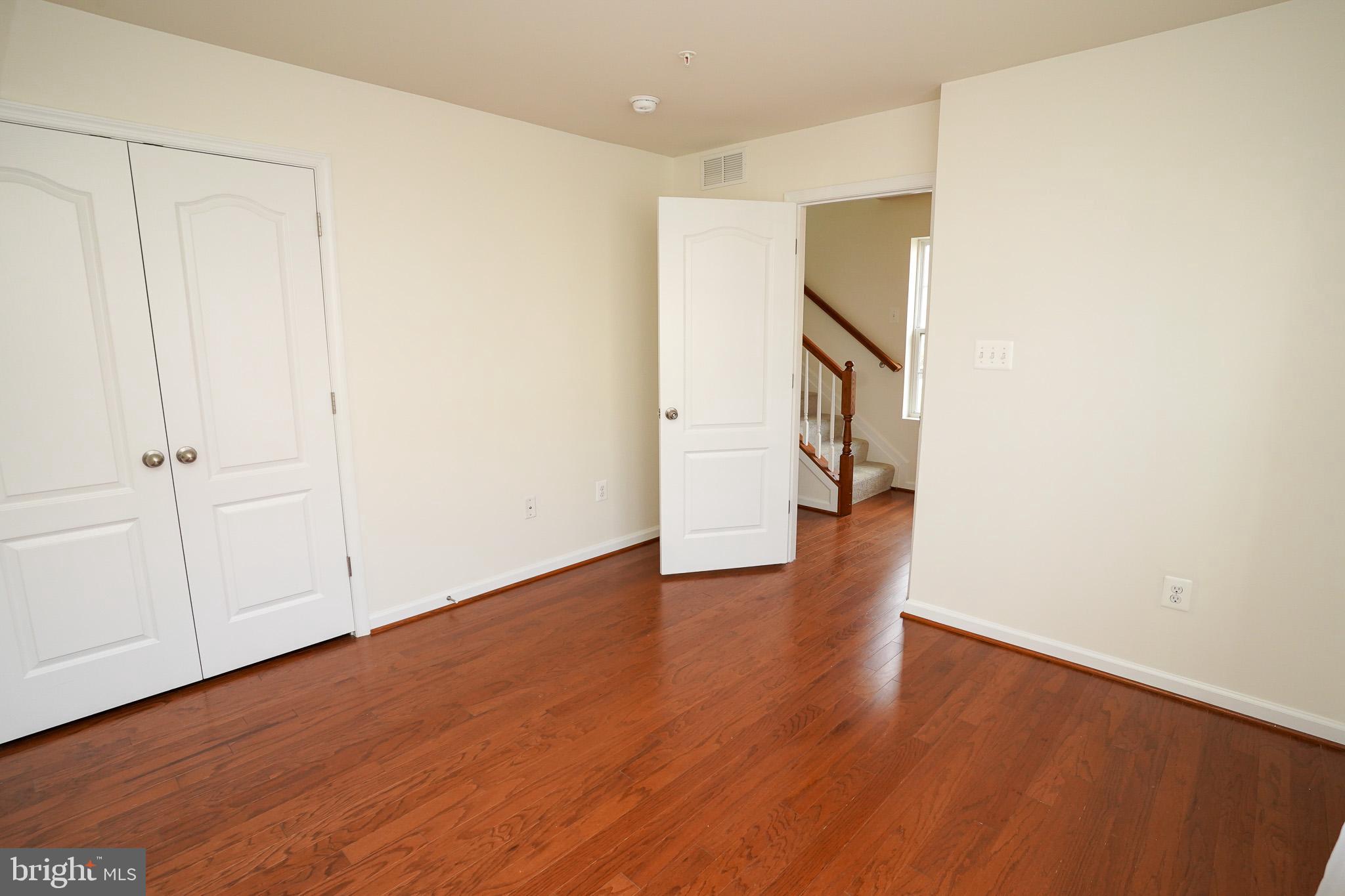BLUE STREAM - Residential Lease