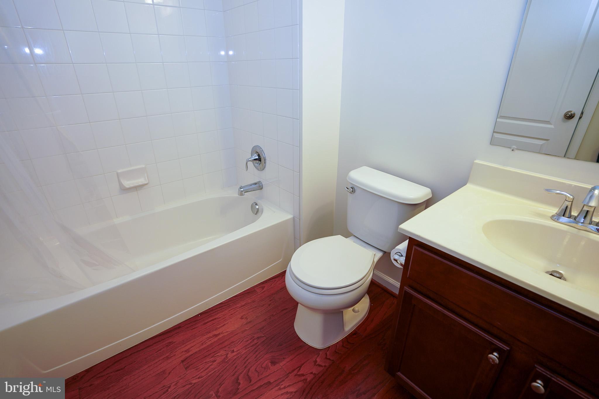 BLUE STREAM - Residential Lease