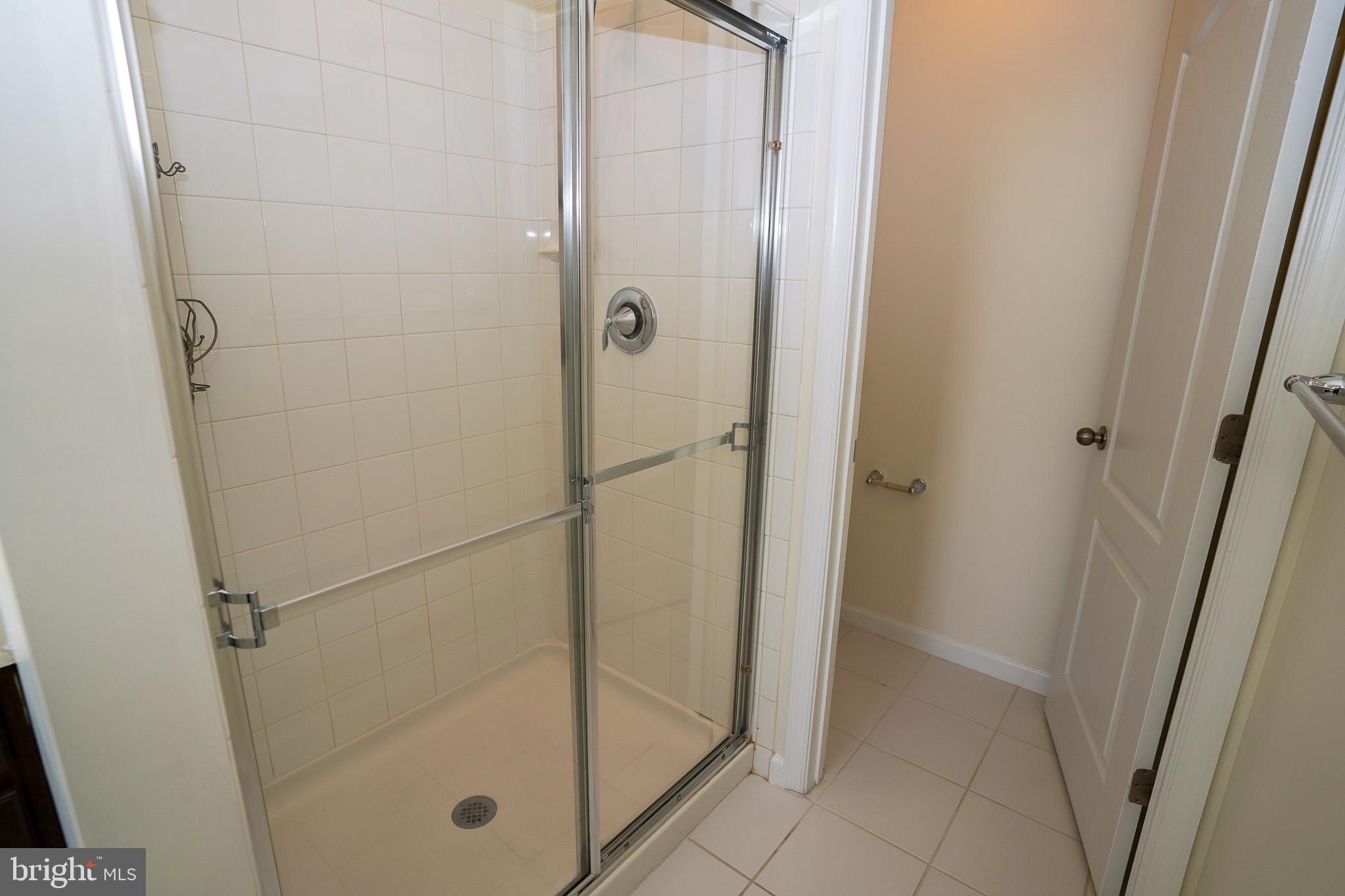 BLUE STREAM - Residential Lease
