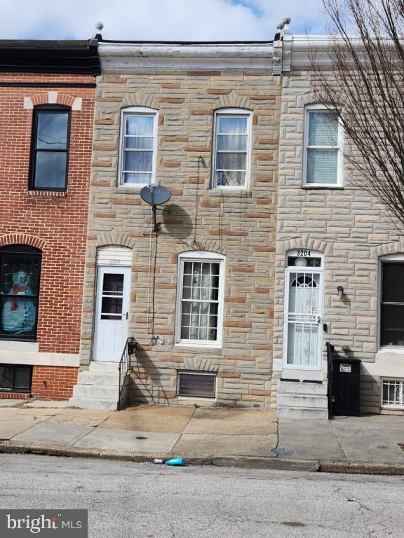 Home buyers or Investors. Just blocks from Patterson Park. It needs cosmetic works. Ready to move in. 3 bedroom and full bath on second floor. Partially finished basement. Long time tenant moved out.