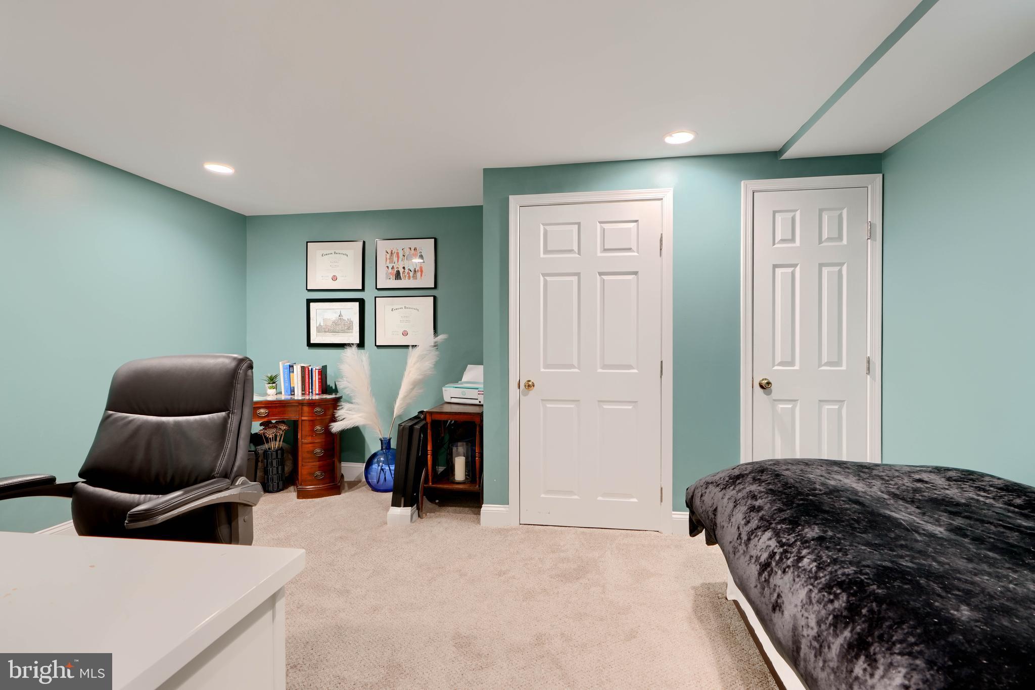 LAYDON PARK - Residential