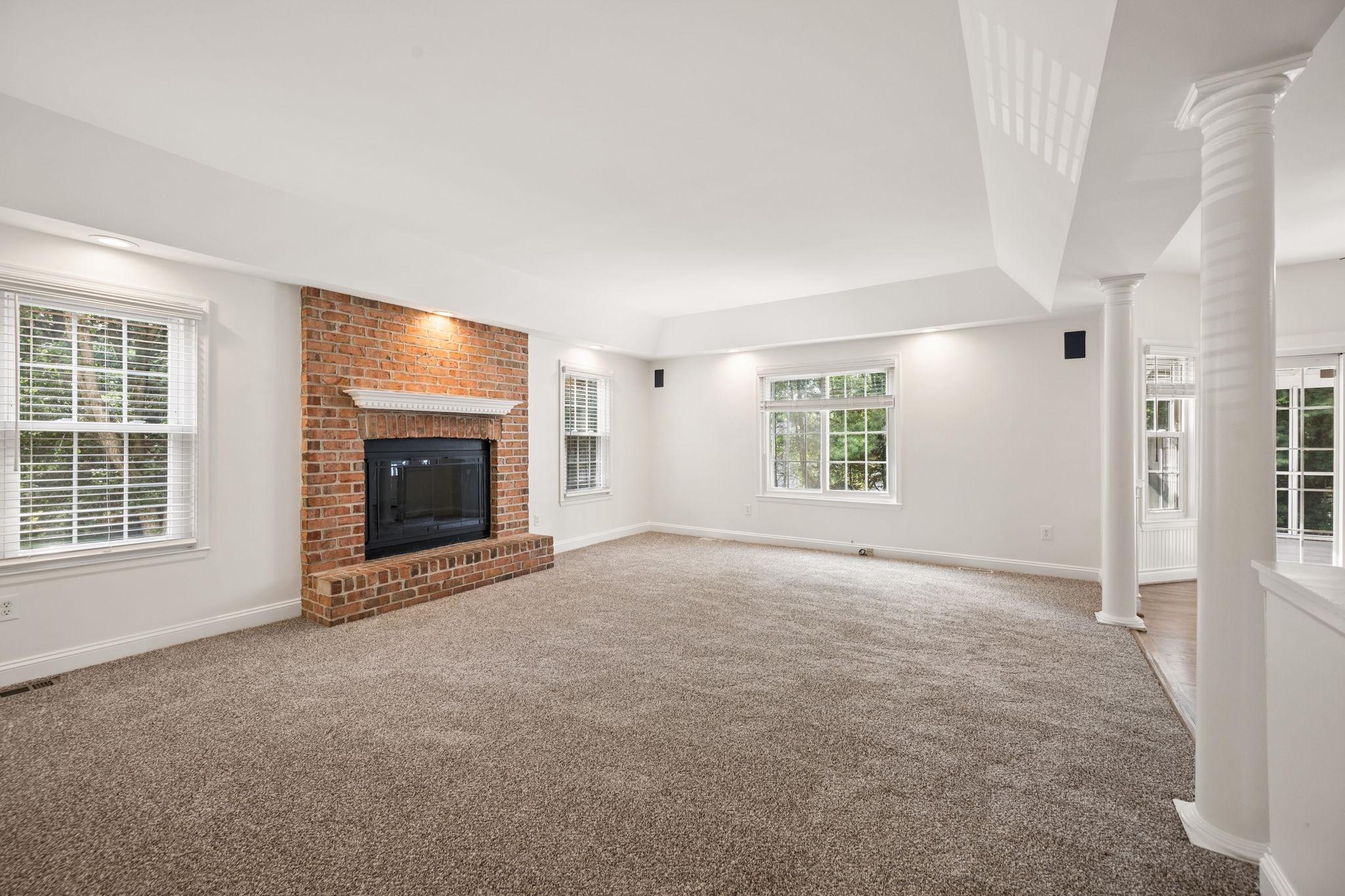 THE OAKS AT FIVE FARMS - Residential