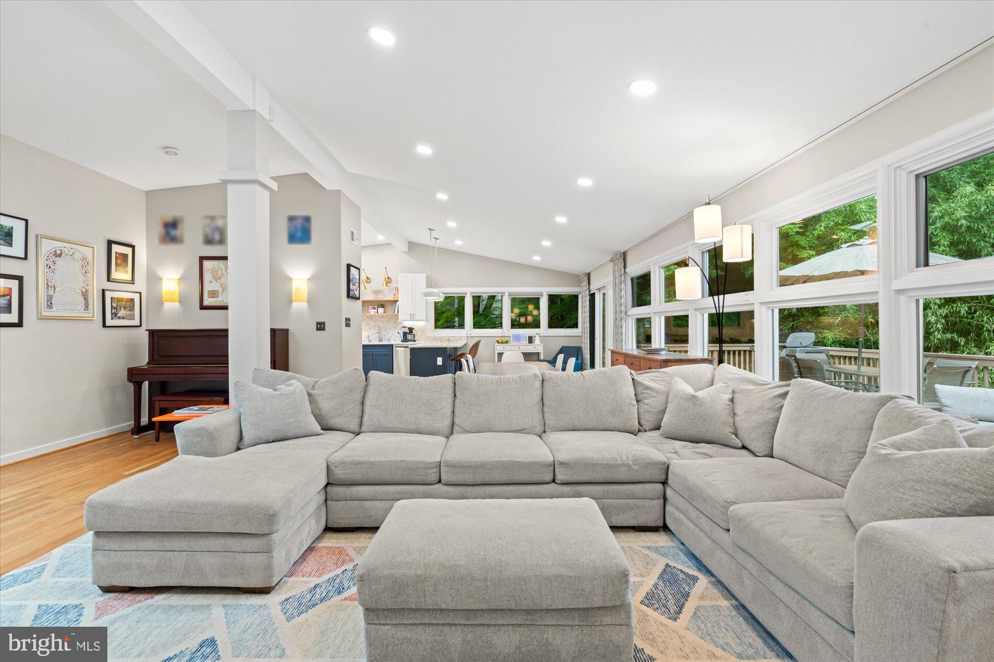 ROLLINGWOOD - Residential