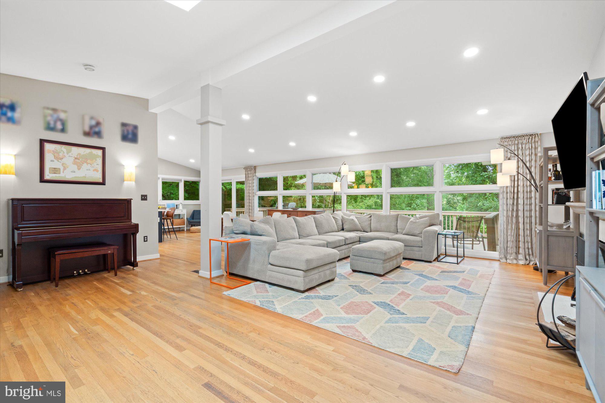 ROLLINGWOOD - Residential