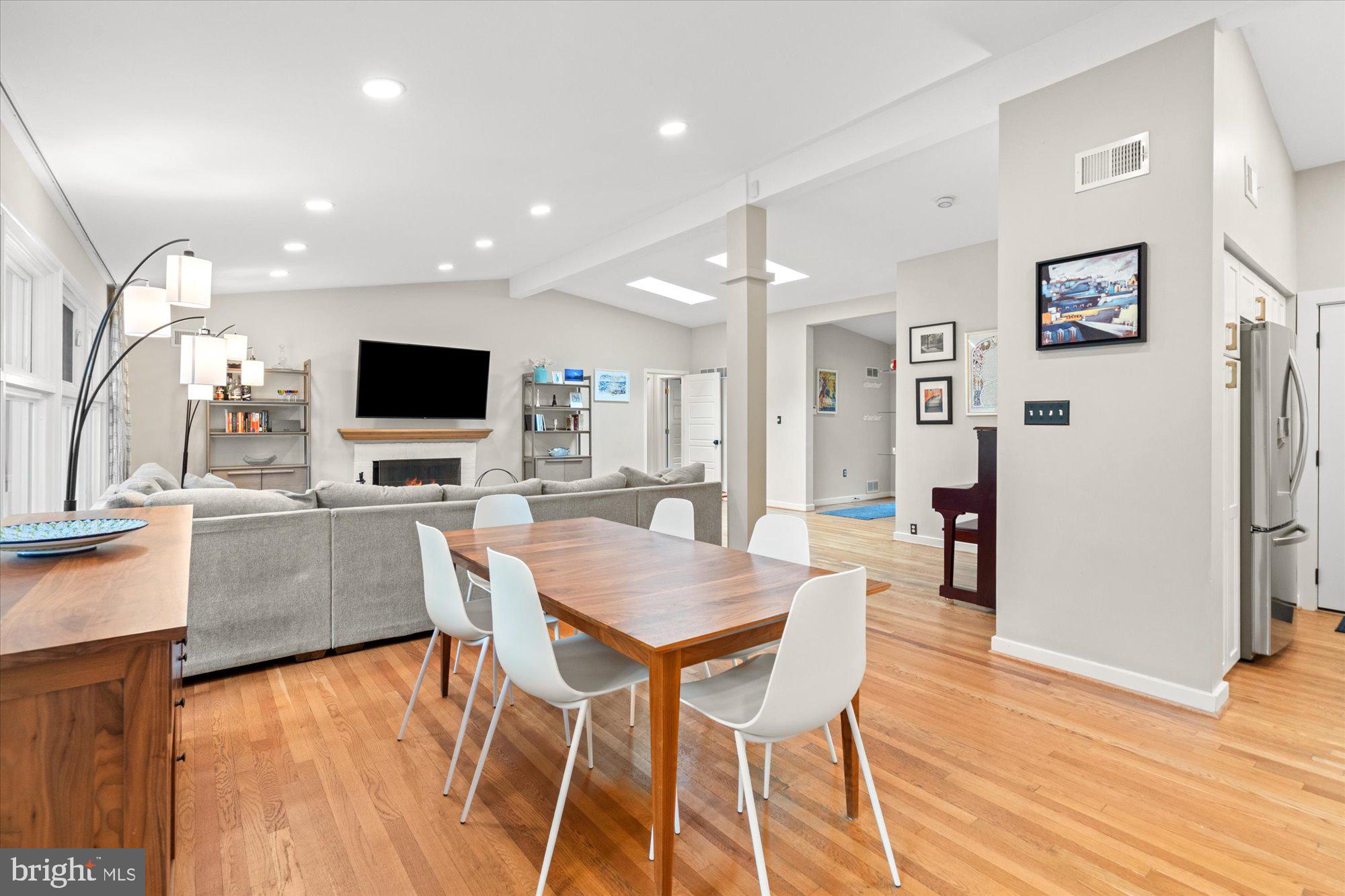 ROLLINGWOOD - Residential