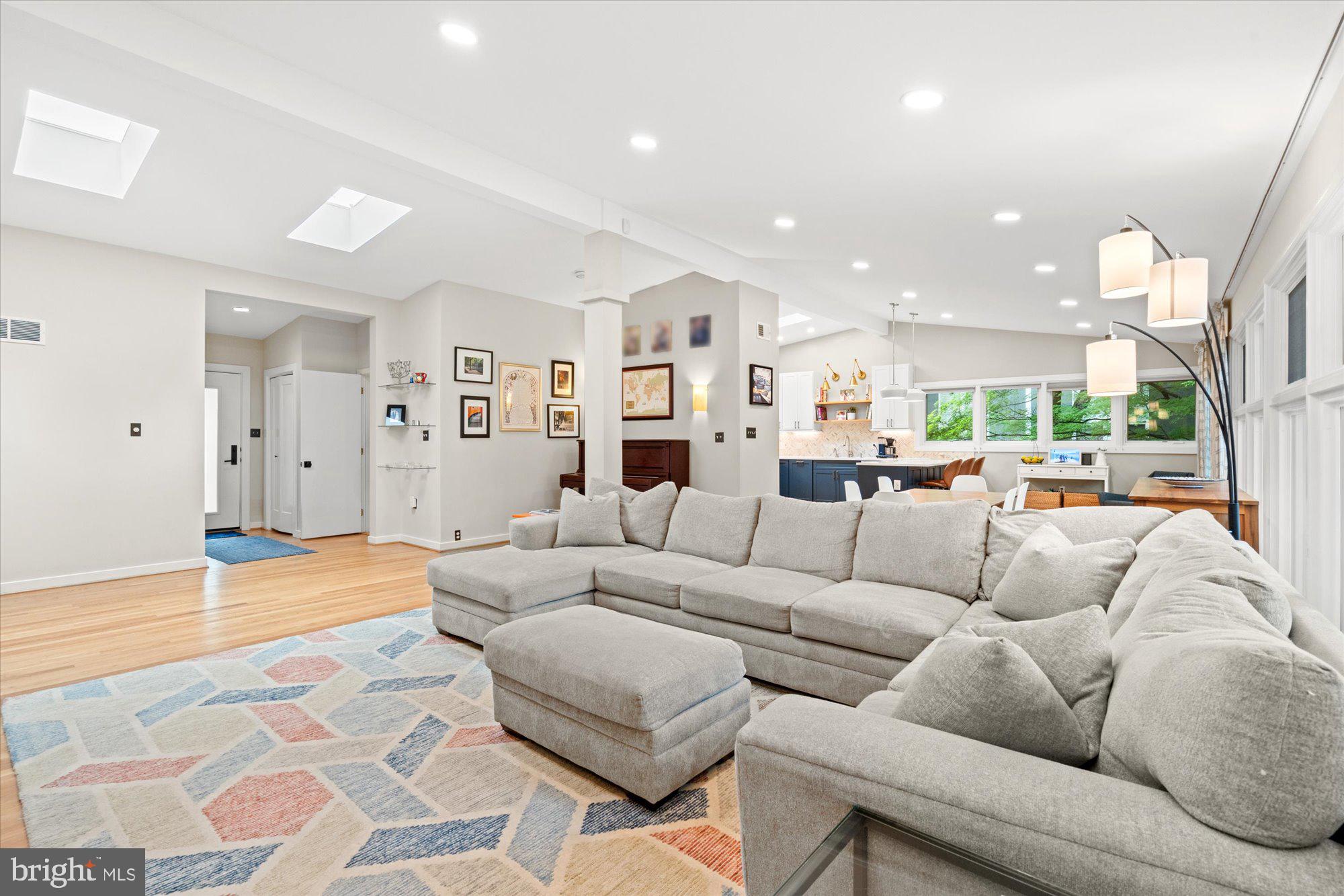 ROLLINGWOOD - Residential