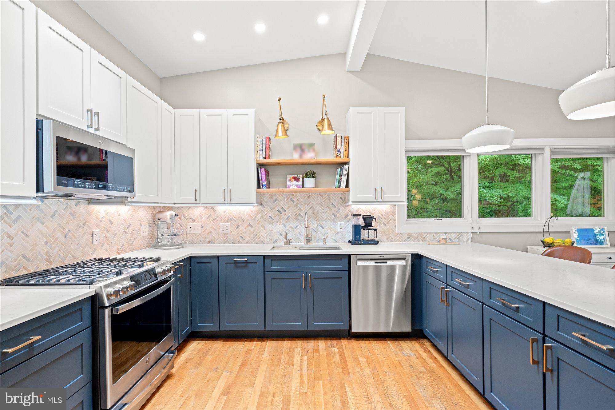 ROLLINGWOOD - Residential