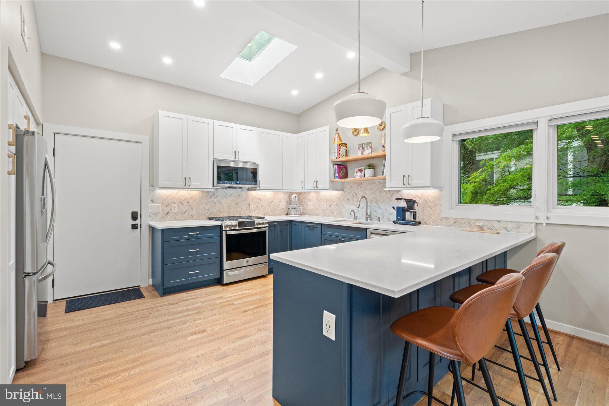 ROLLINGWOOD - Residential