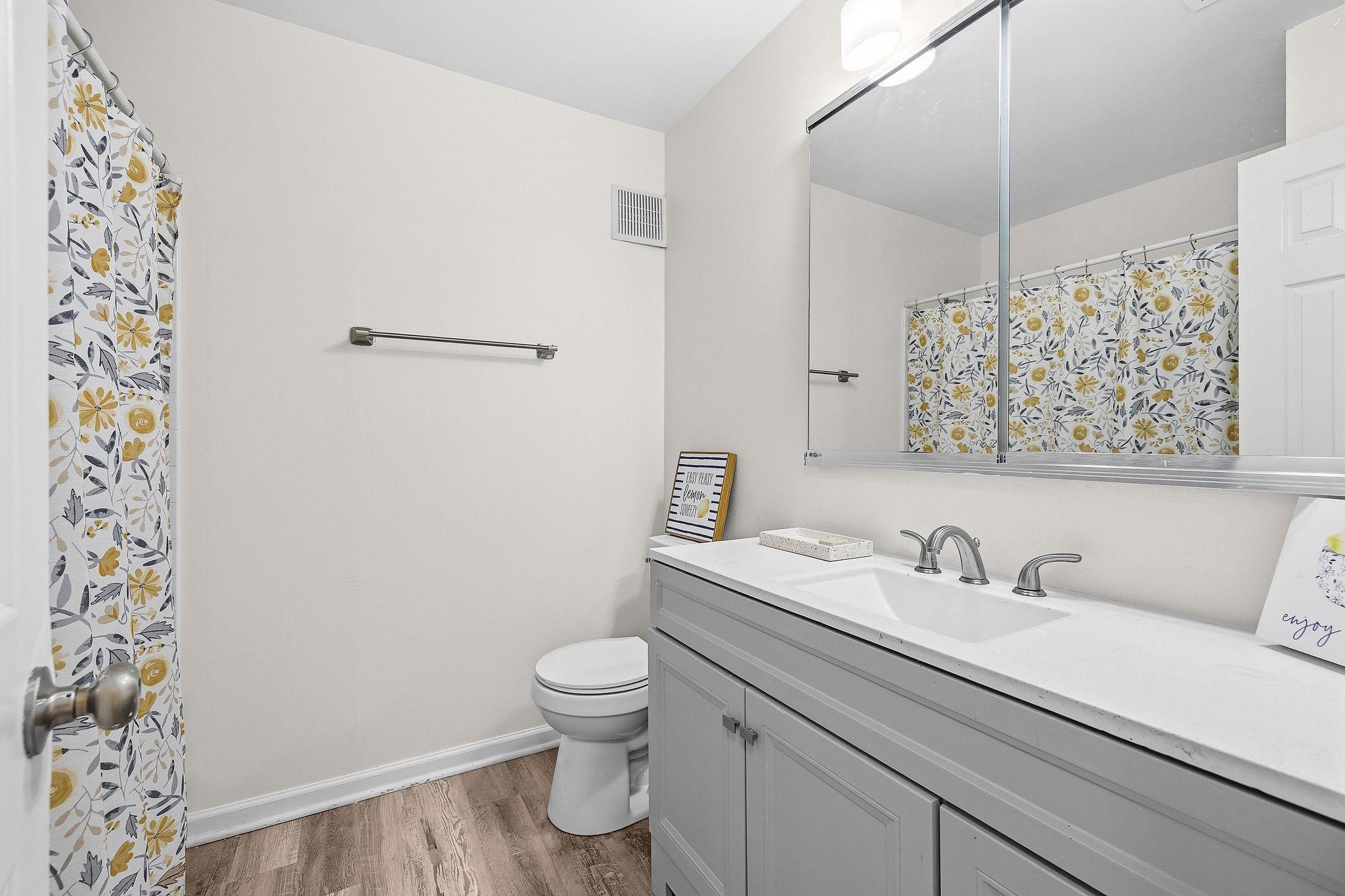 STOCKBRIDGE CONDO - Residential