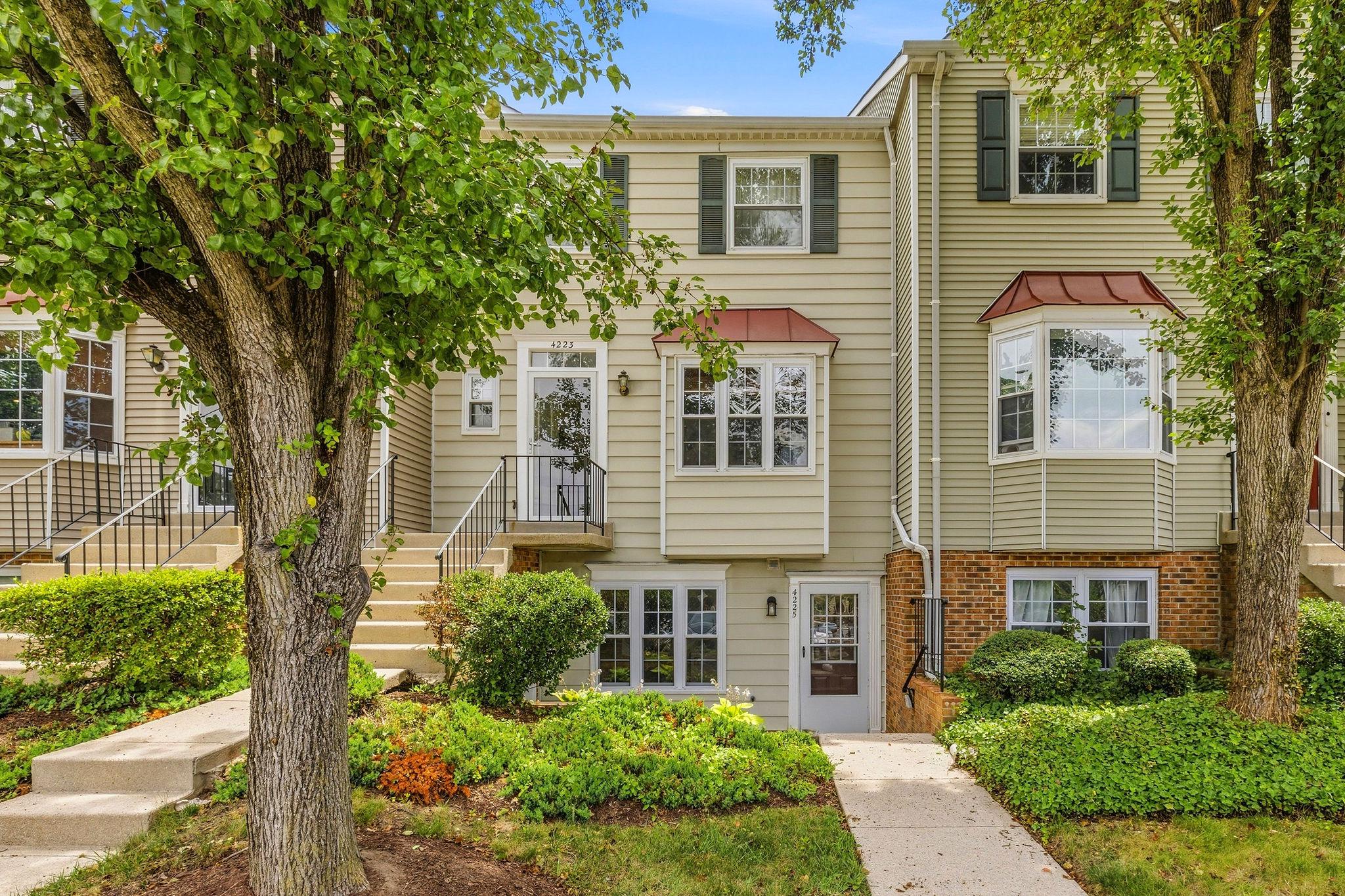 STOCKBRIDGE CONDO - Residential
