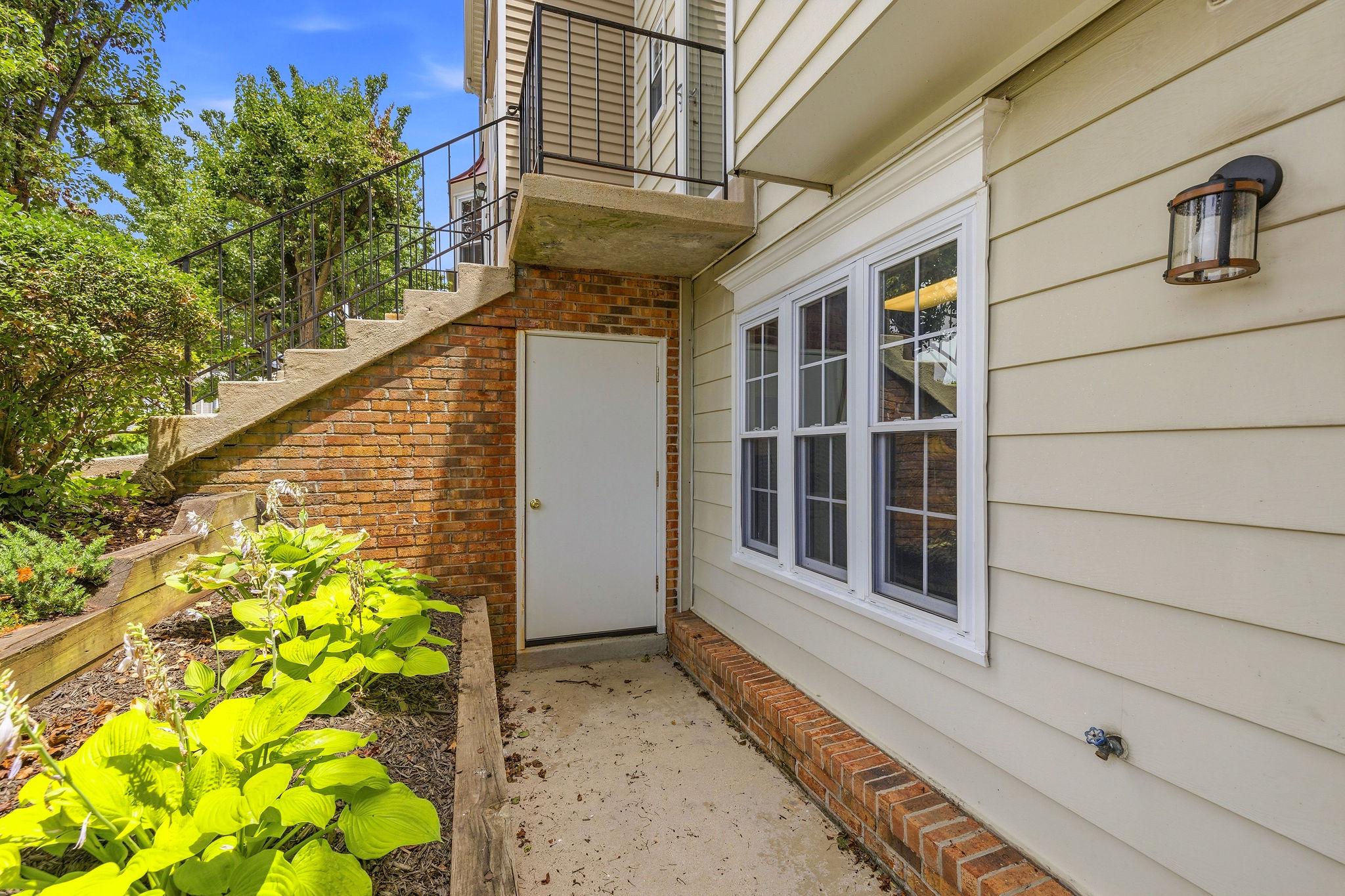 STOCKBRIDGE CONDO - Residential