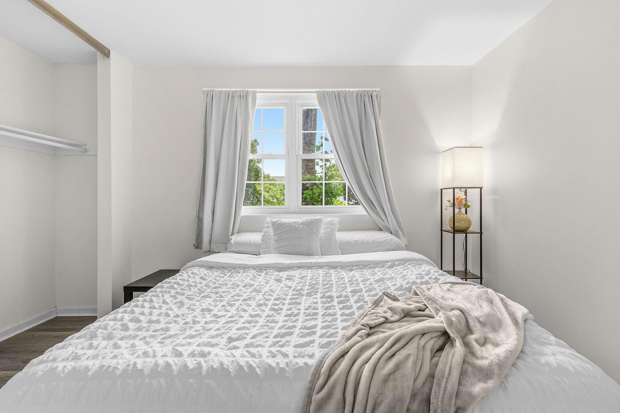 STOCKBRIDGE CONDO - Residential