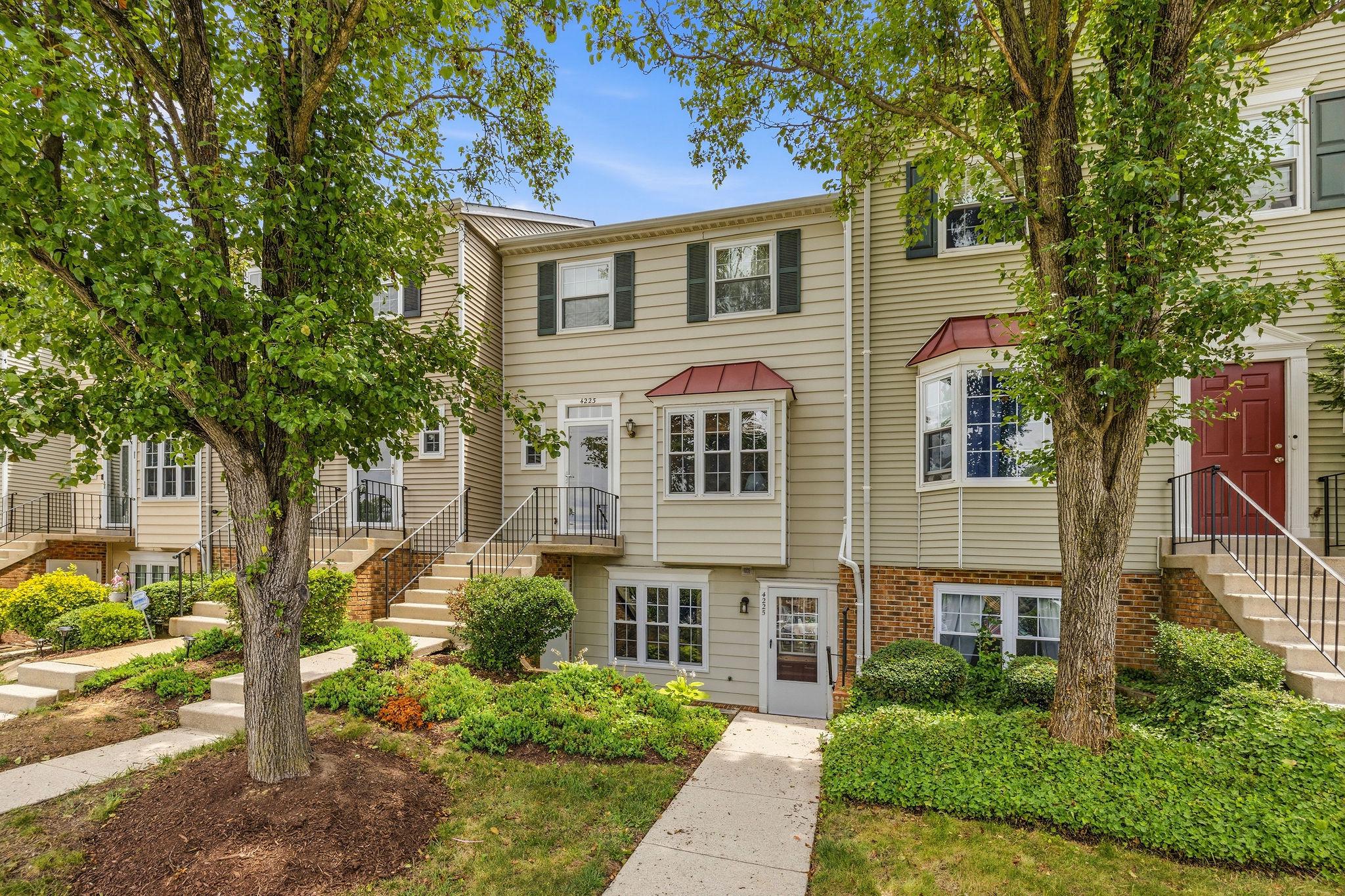 STOCKBRIDGE CONDO - Residential