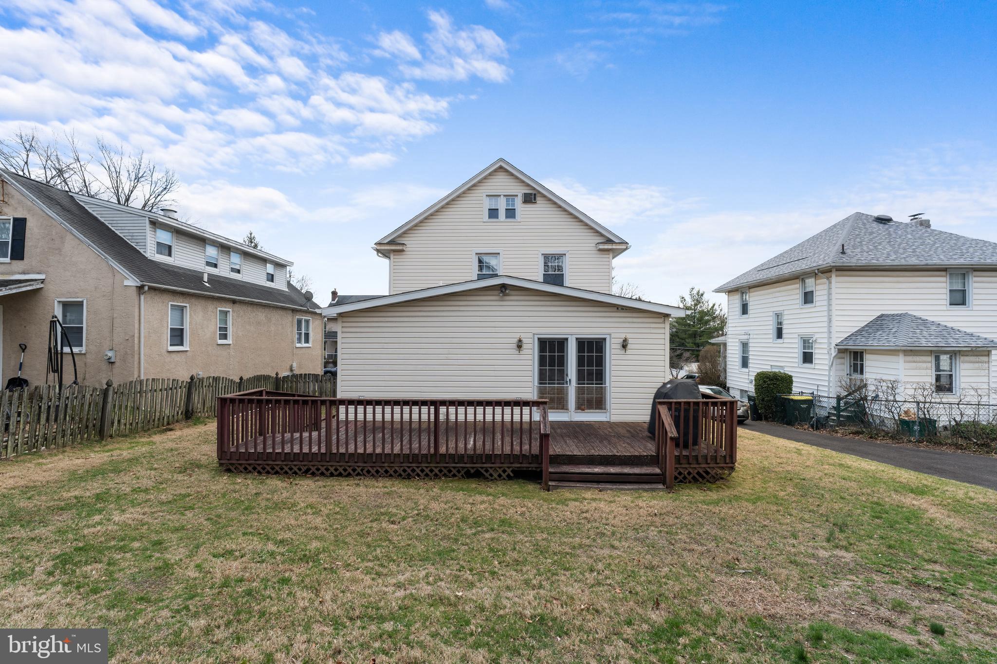 WILLOW RUN - Residential