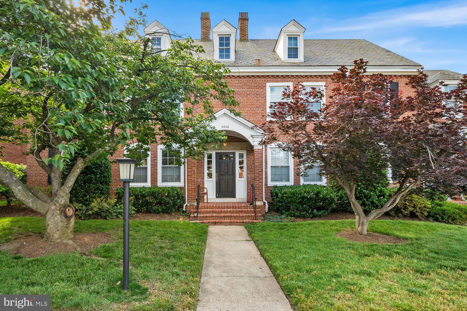 FAIRLINGTON ARBORS - Residential