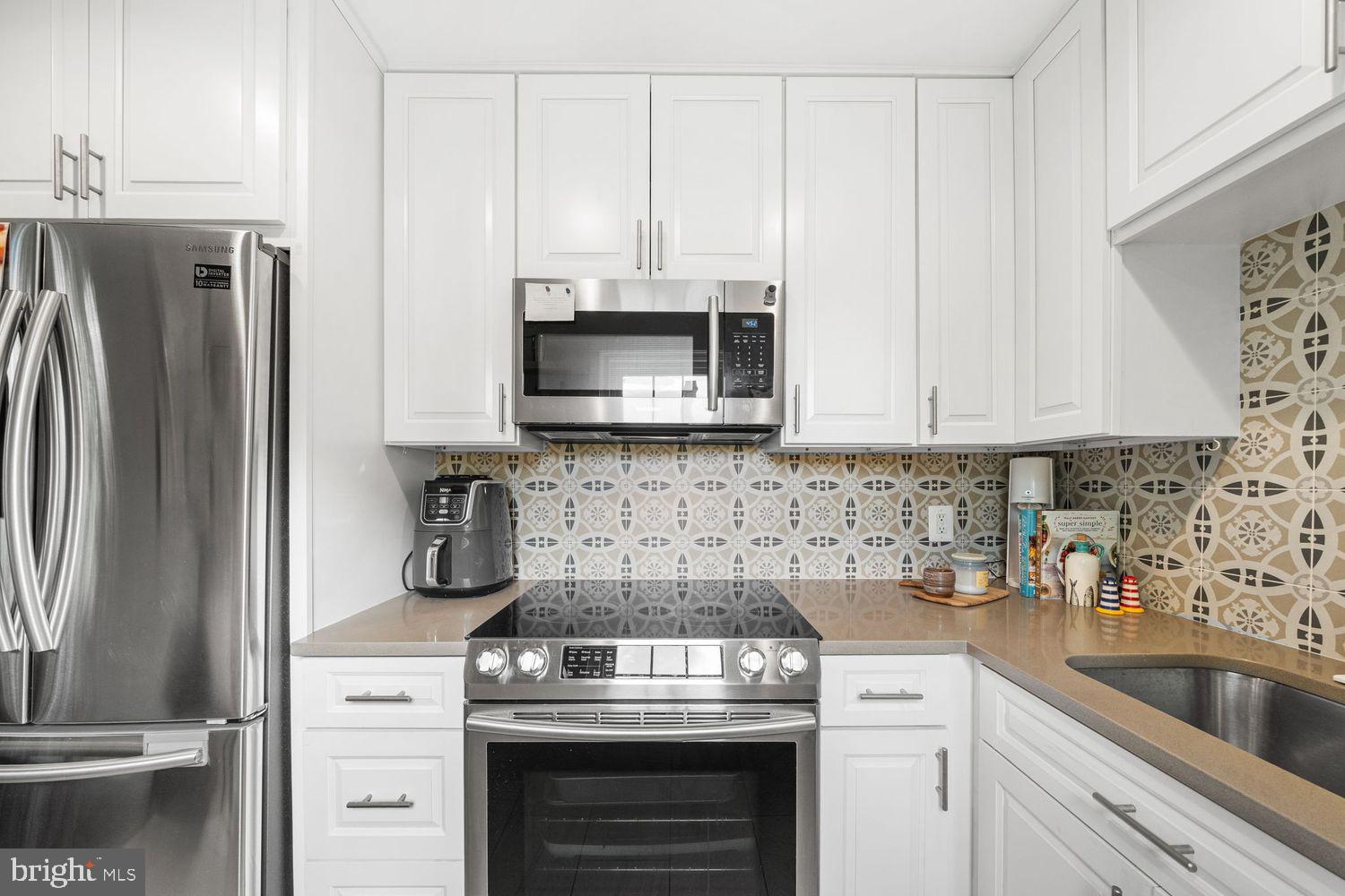 FAIRLINGTON ARBORS - Residential