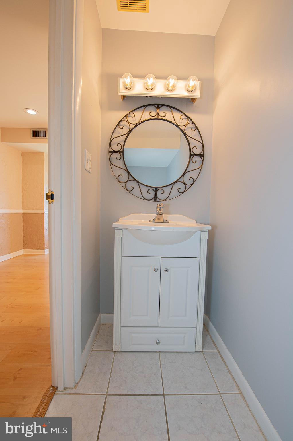 CANAL WOODS CM - Residential Lease