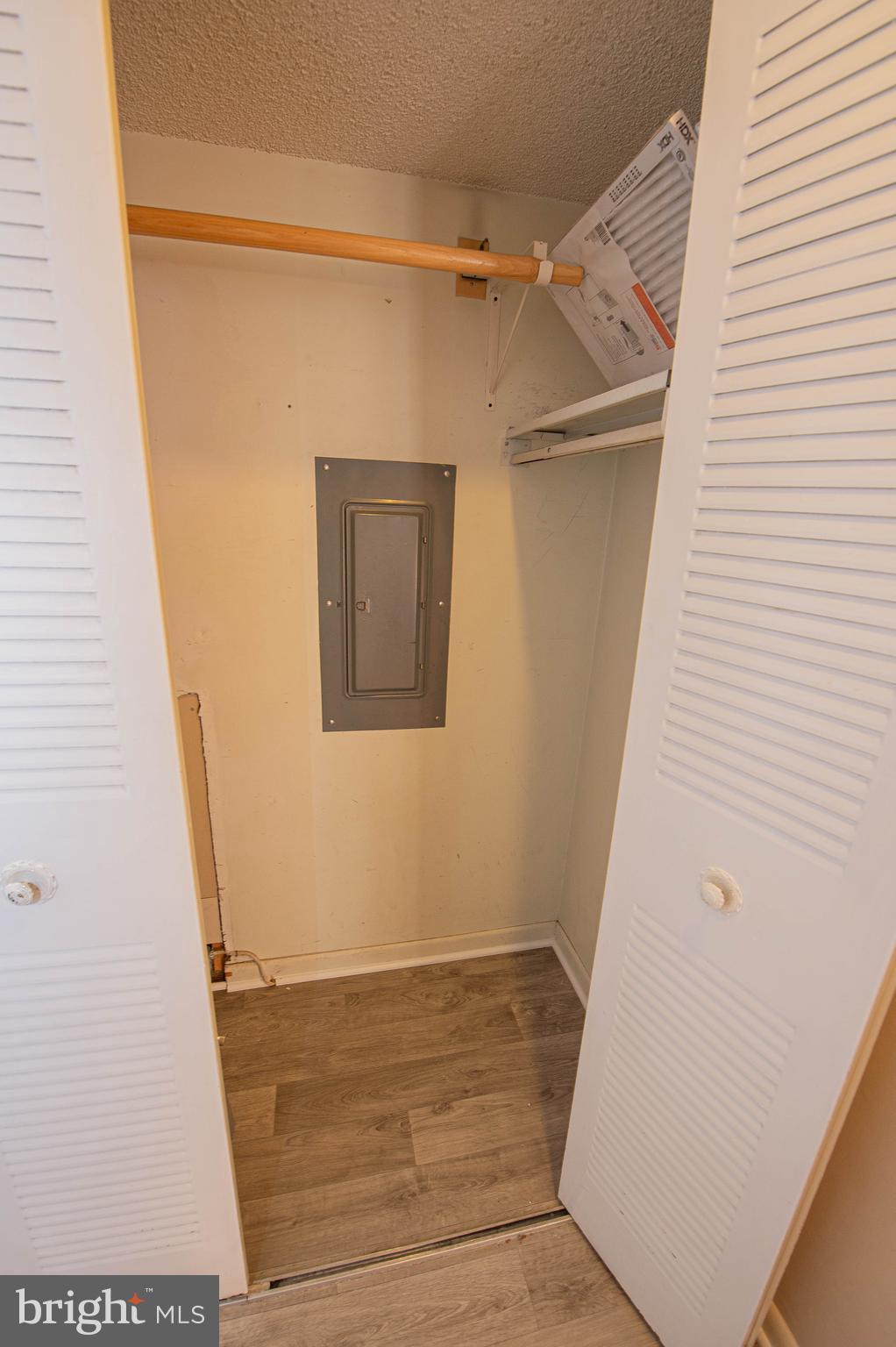 CANAL WOODS CM - Residential Lease