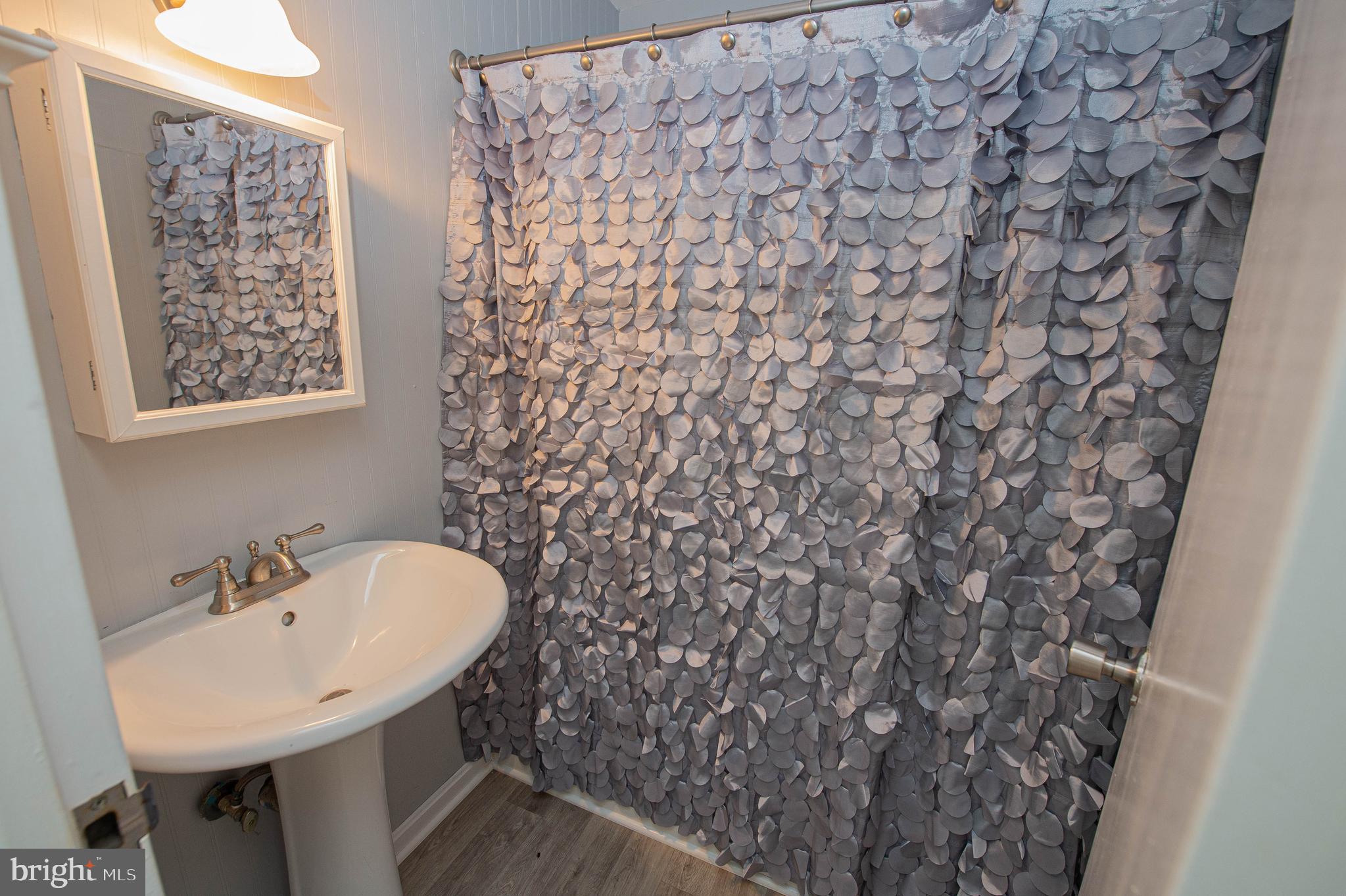 CANAL WOODS CM - Residential Lease