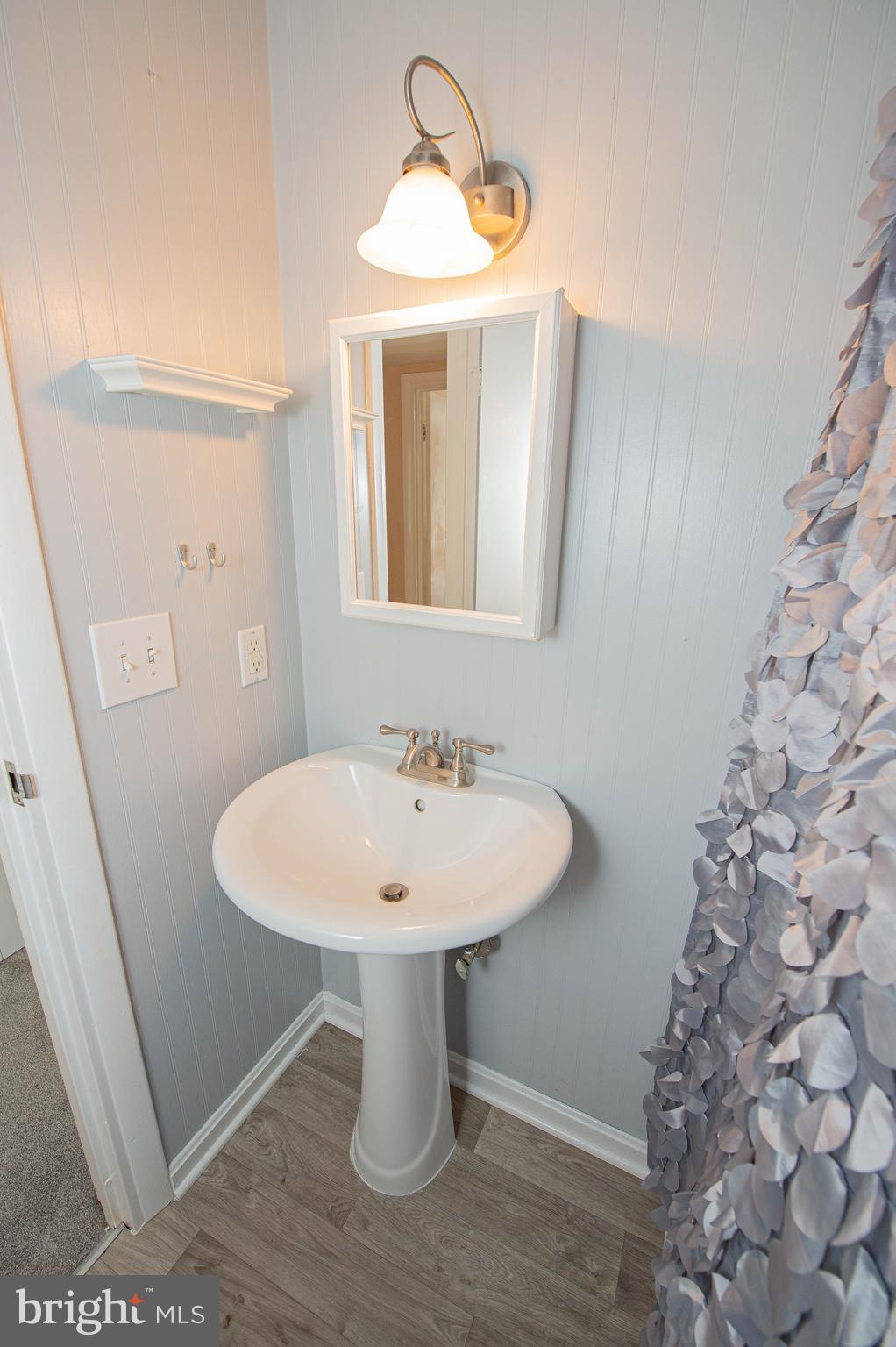 CANAL WOODS CM - Residential Lease