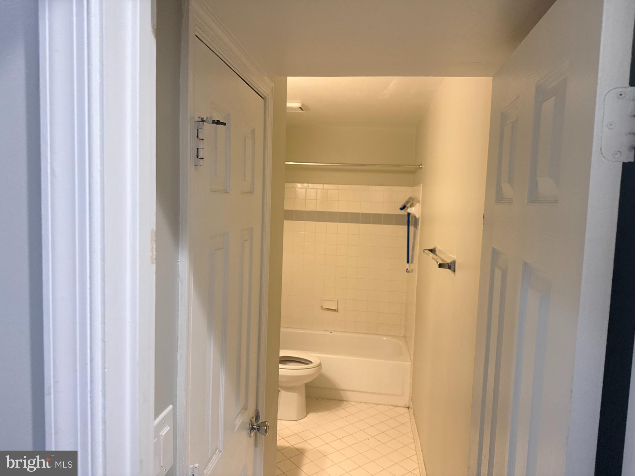 TWELVE OAKS - Residential