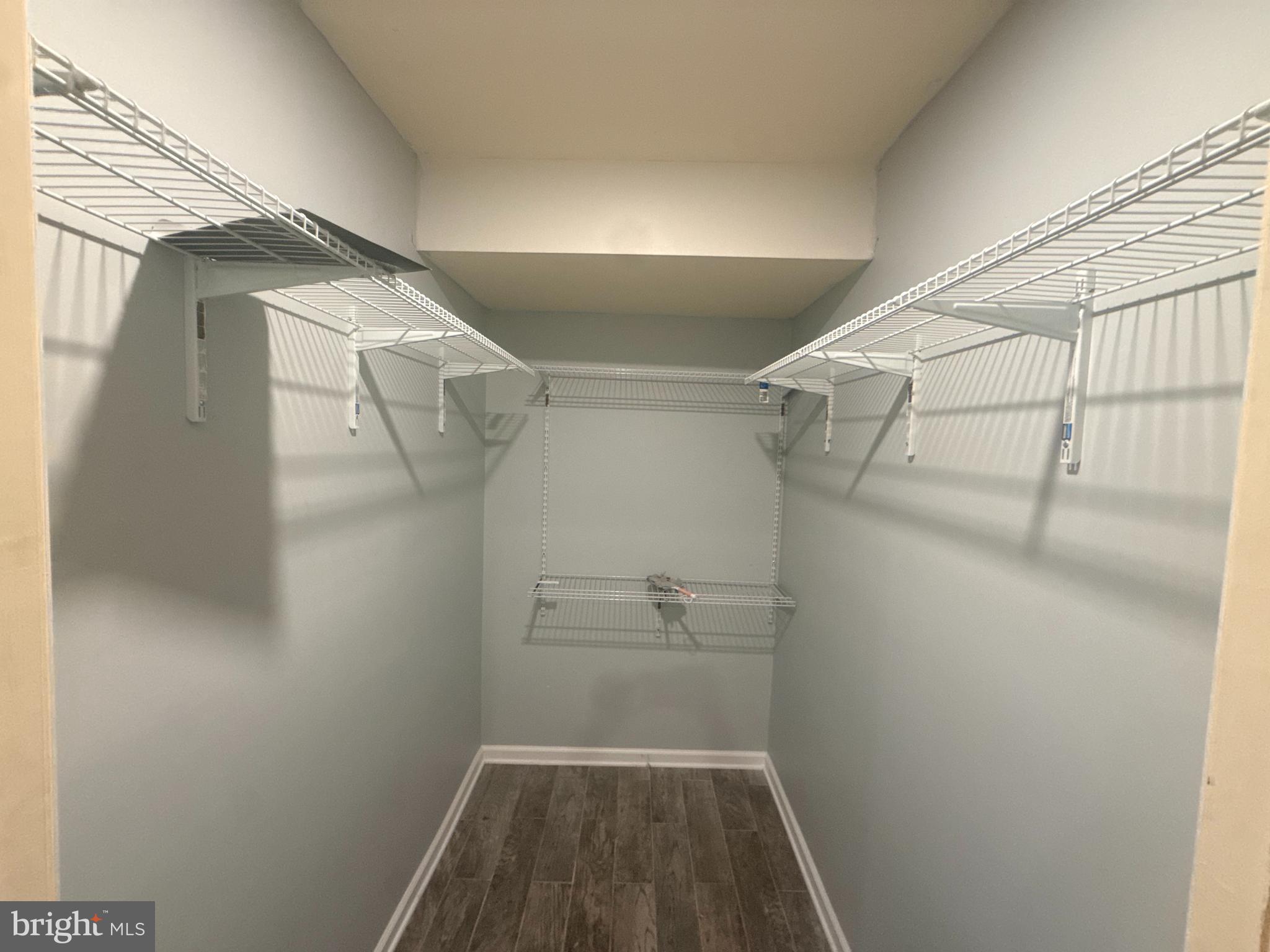 TWELVE OAKS - Residential