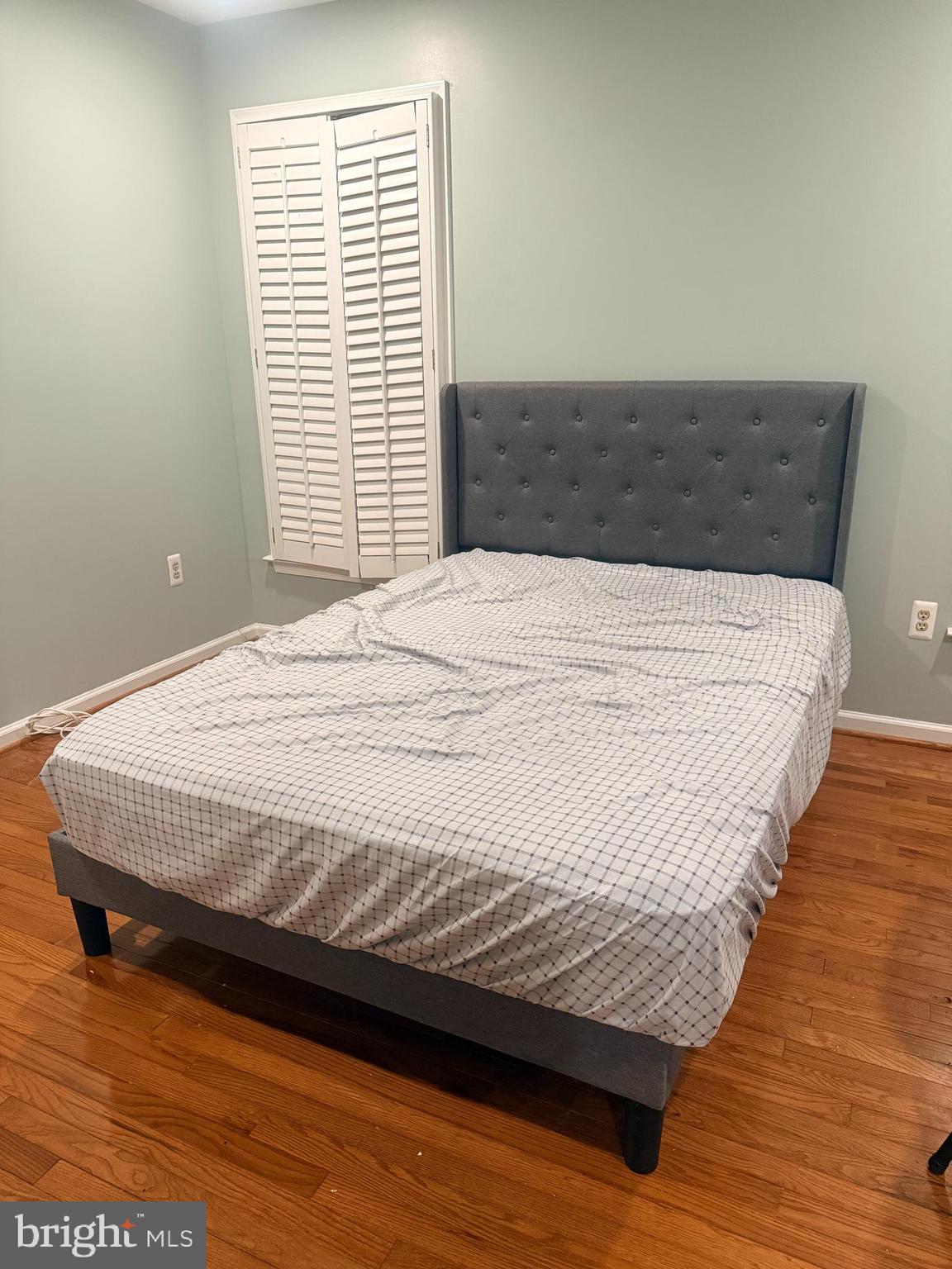 TWELVE OAKS - Residential
