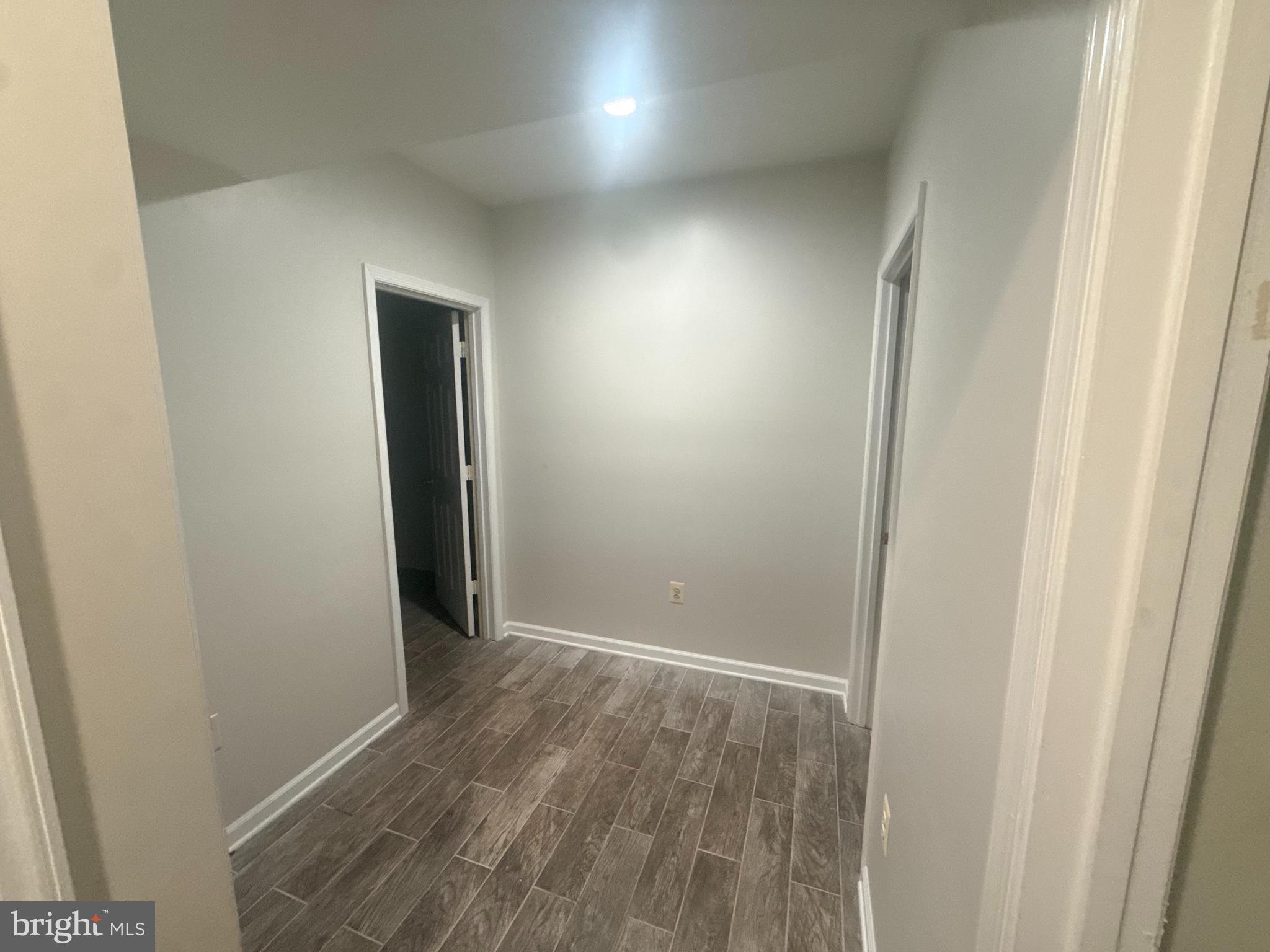 TWELVE OAKS - Residential
