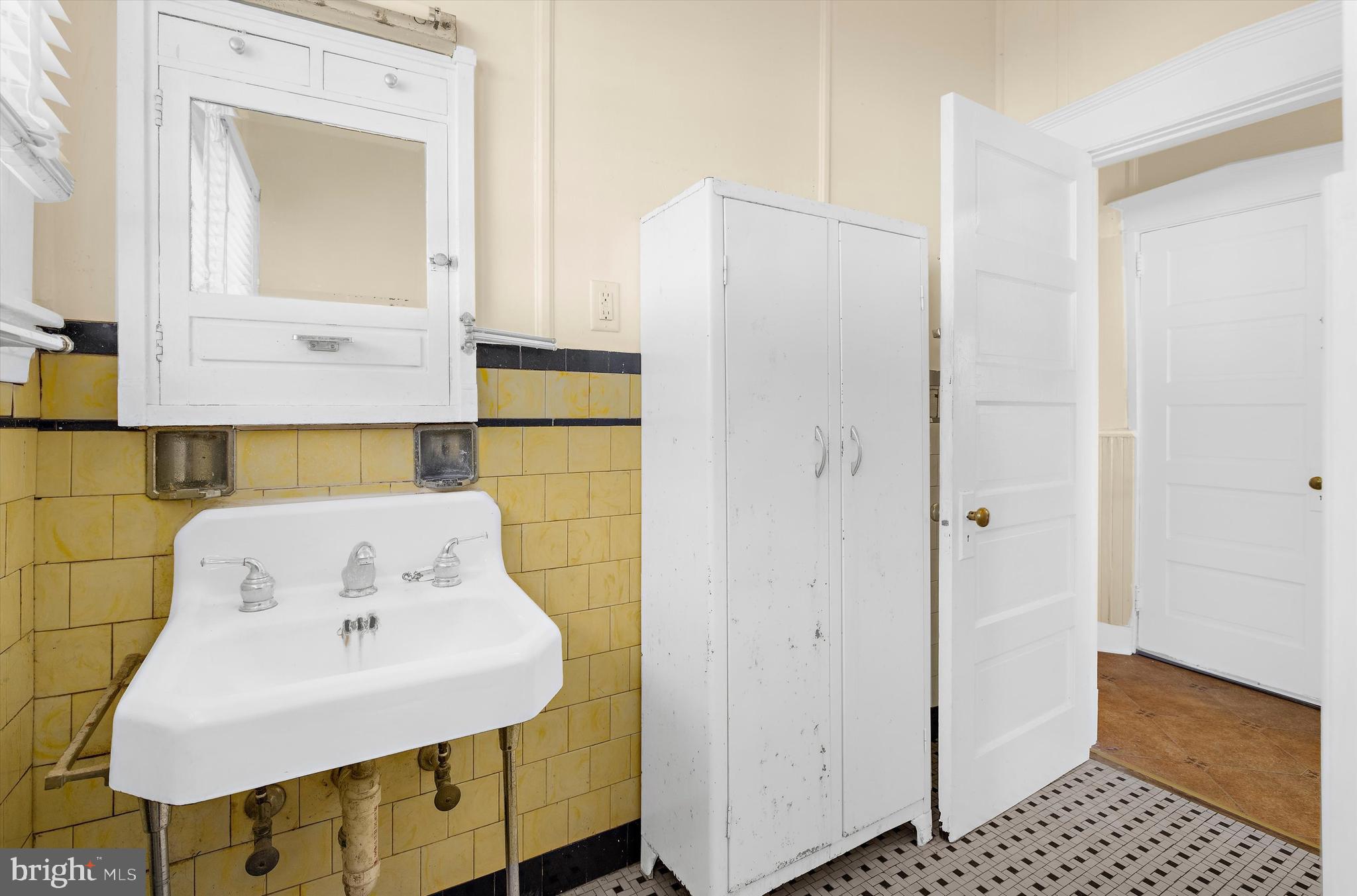 WEST ANNAPOLIS - Residential