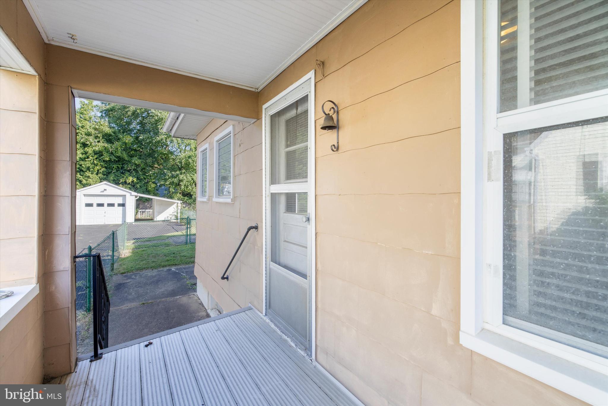 WEST ANNAPOLIS - Residential