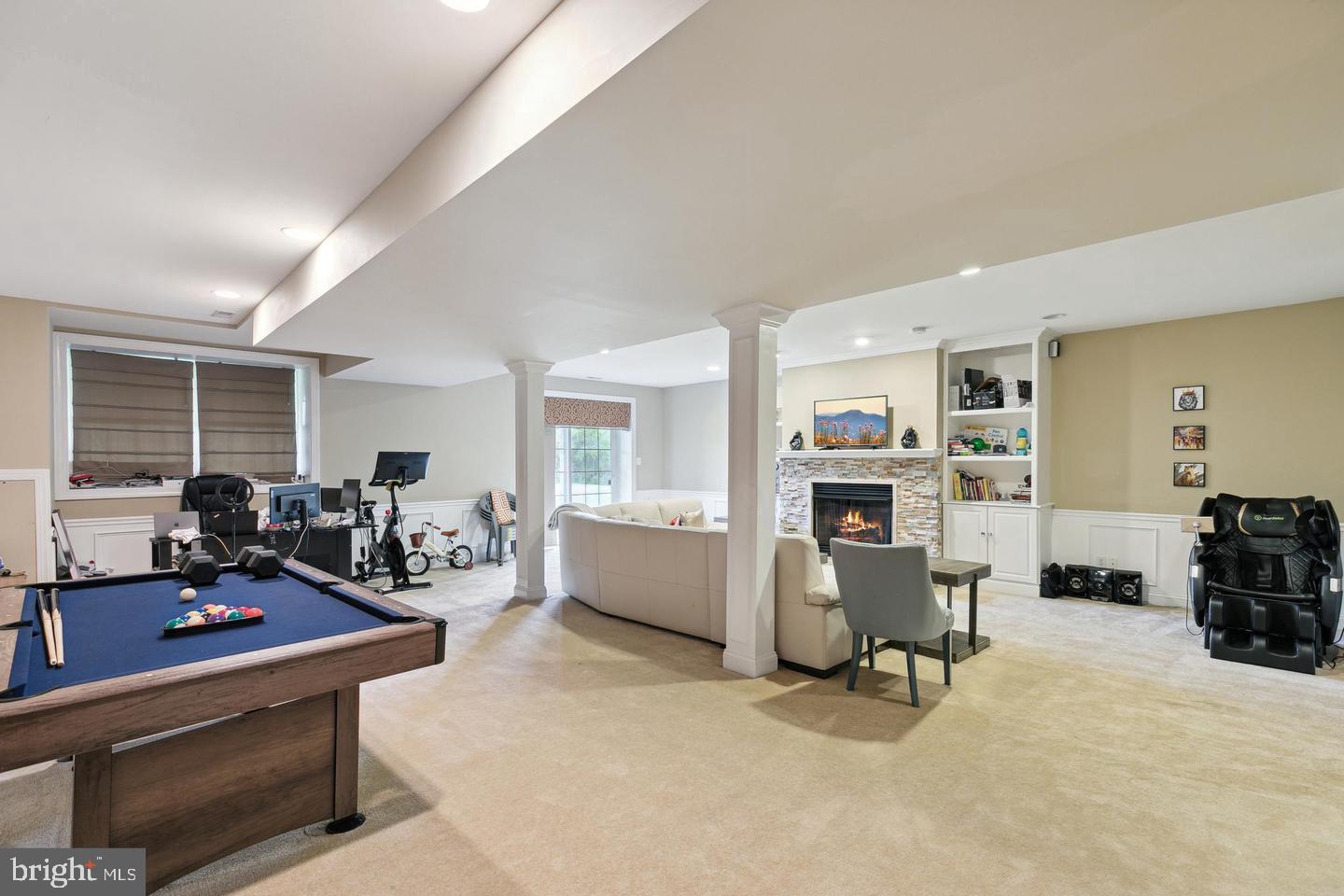 LAUREL BROOKE - Residential