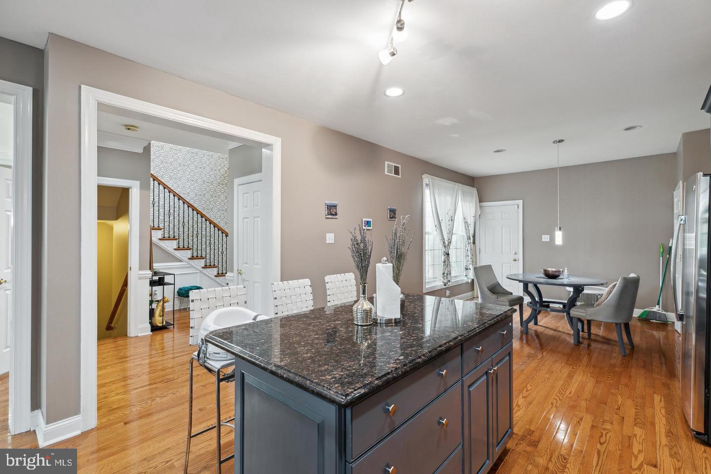 LAUREL BROOKE - Residential