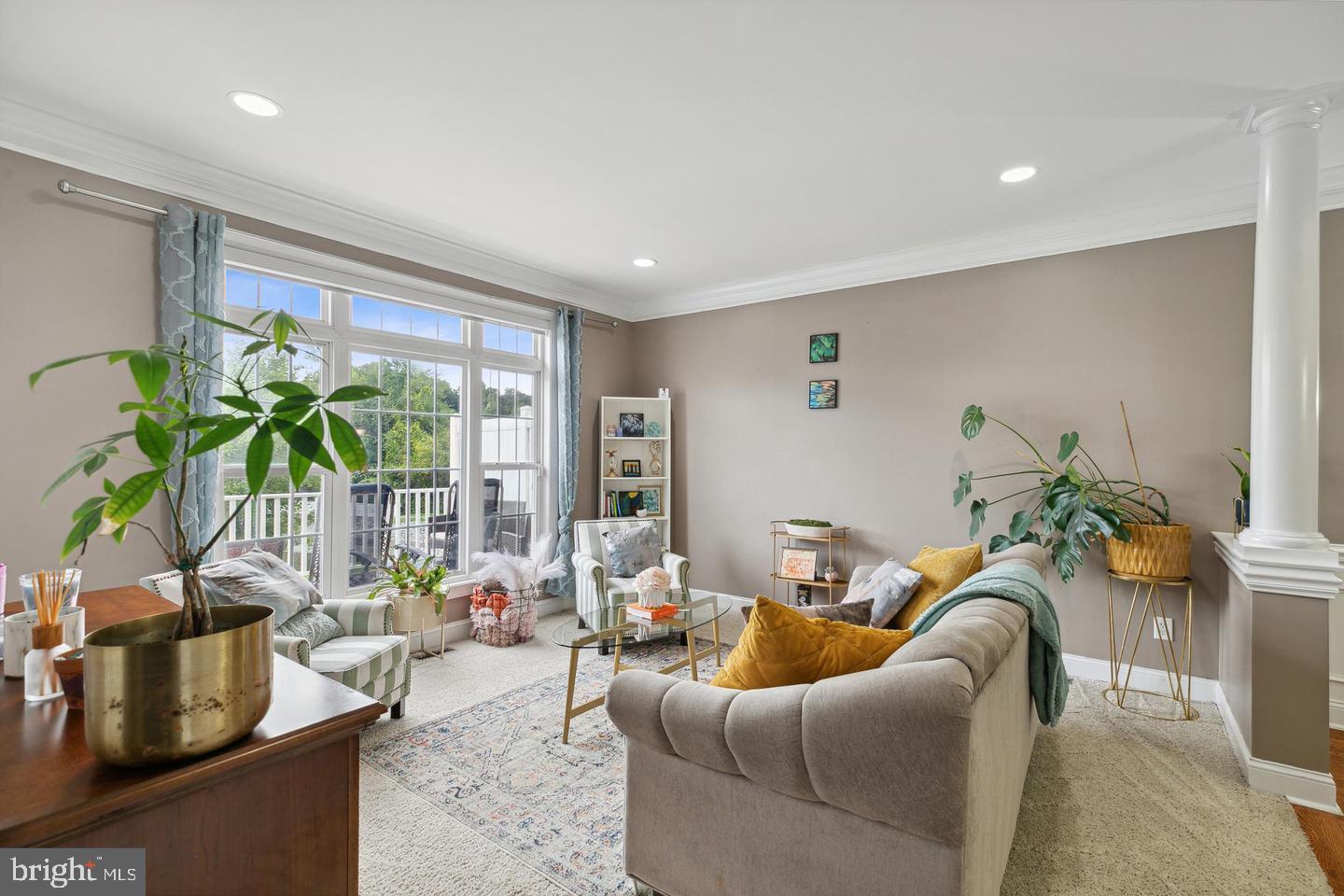 LAUREL BROOKE - Residential