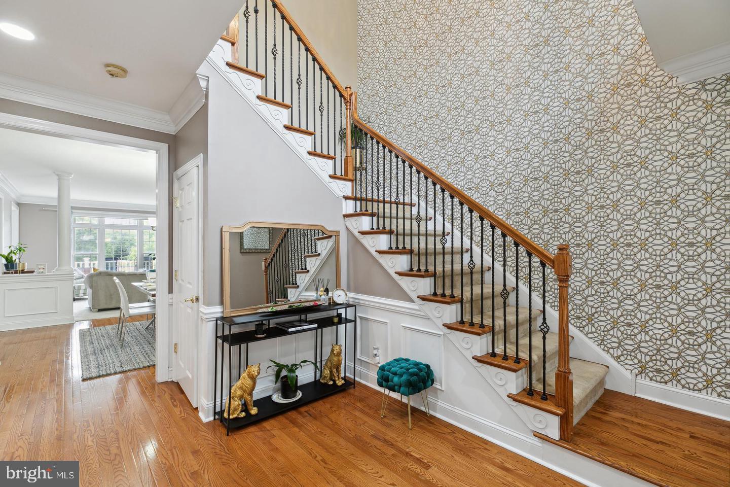 LAUREL BROOKE - Residential