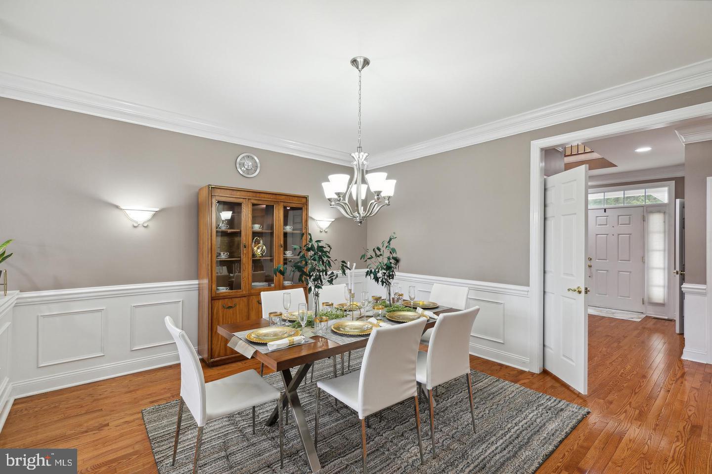 LAUREL BROOKE - Residential
