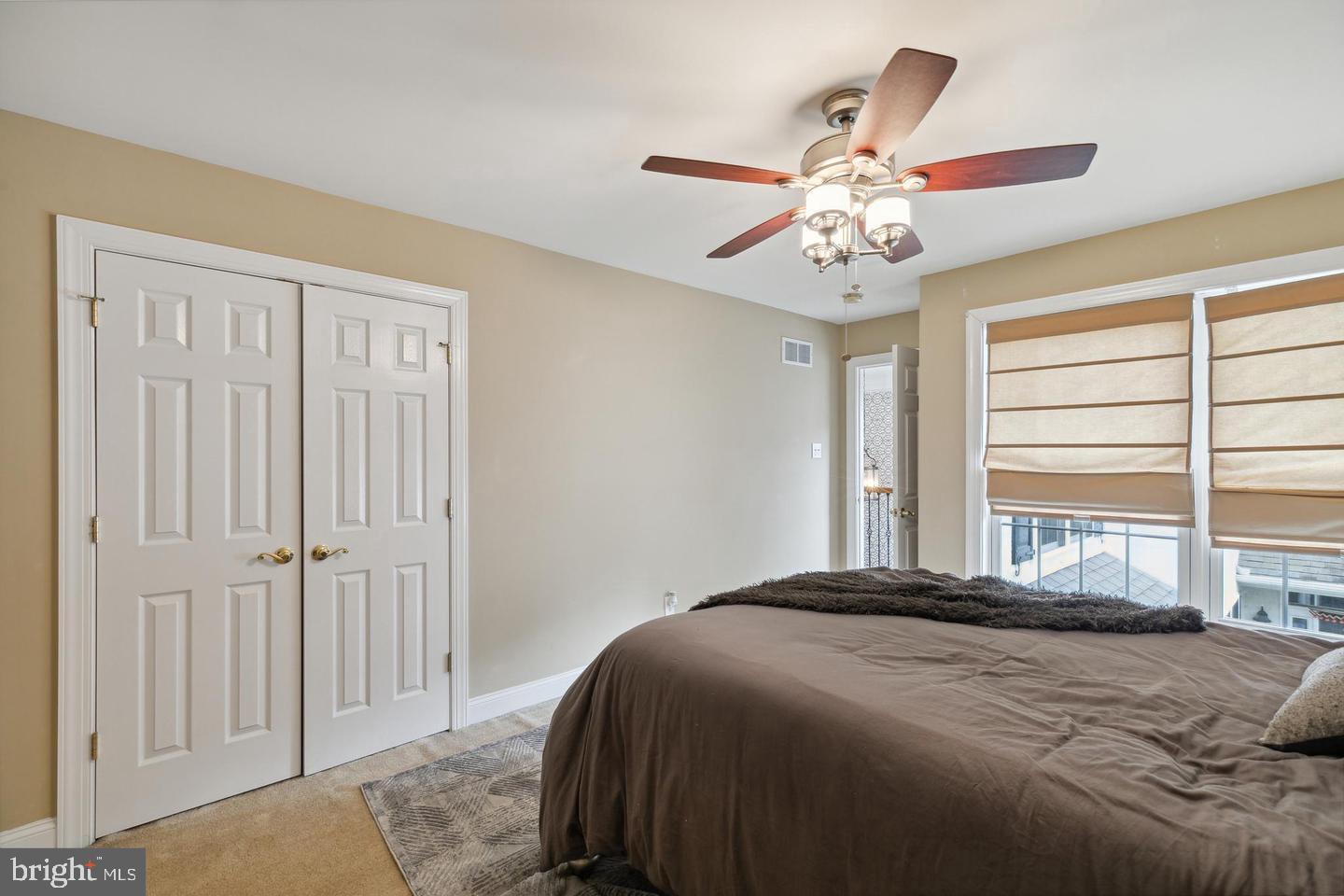LAUREL BROOKE - Residential