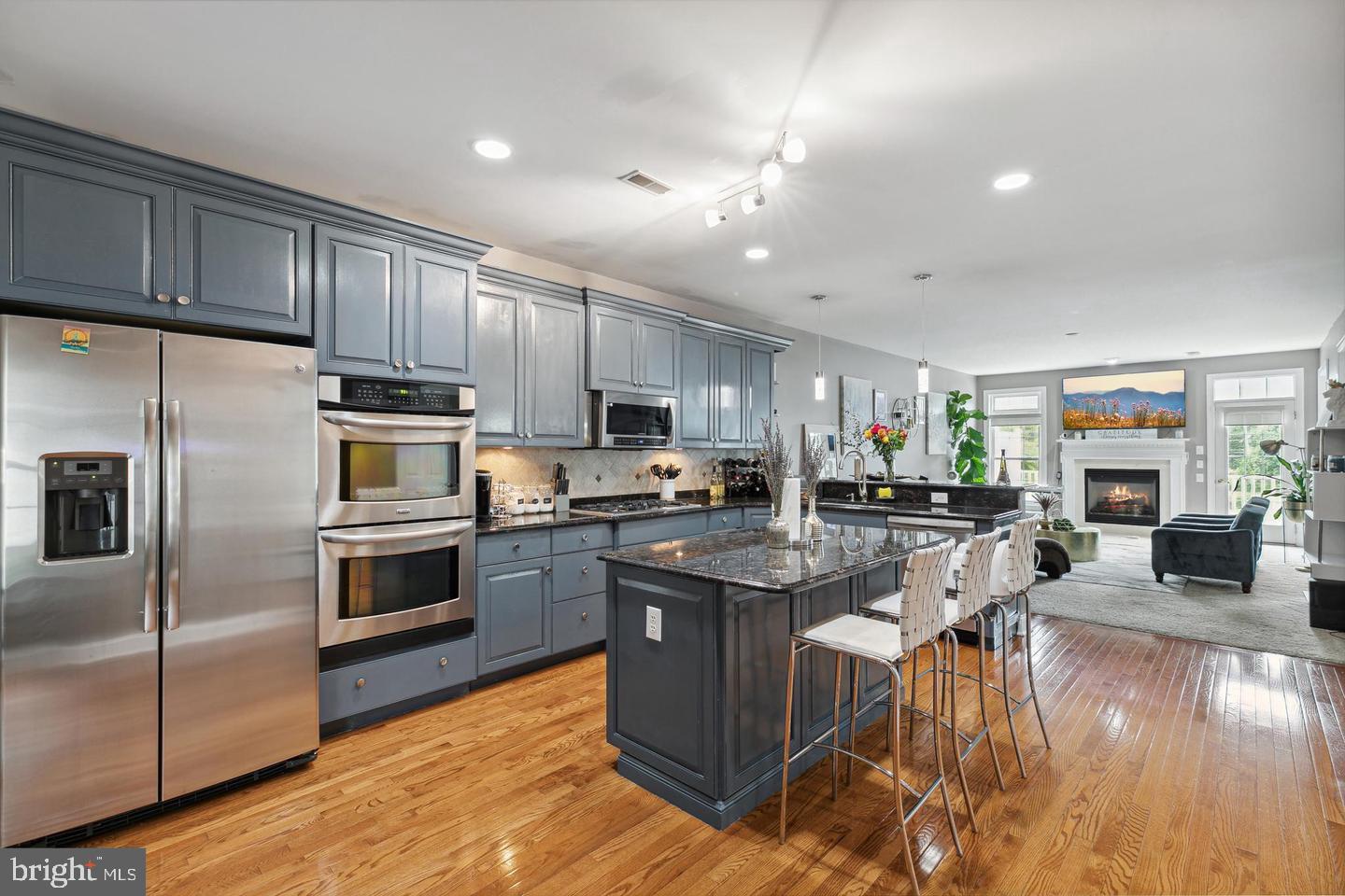 LAUREL BROOKE - Residential