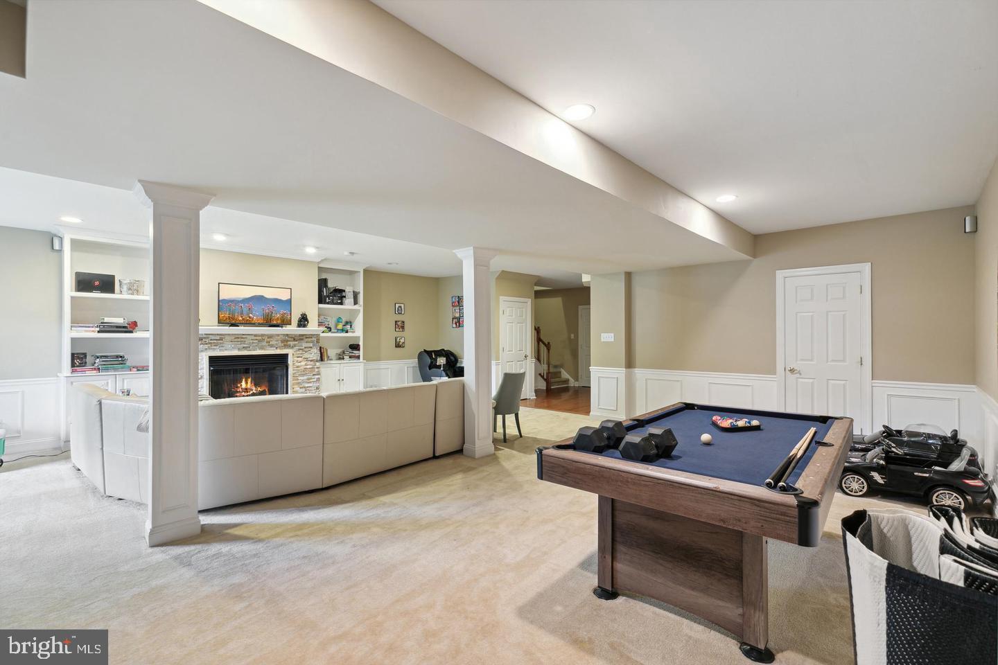 LAUREL BROOKE - Residential