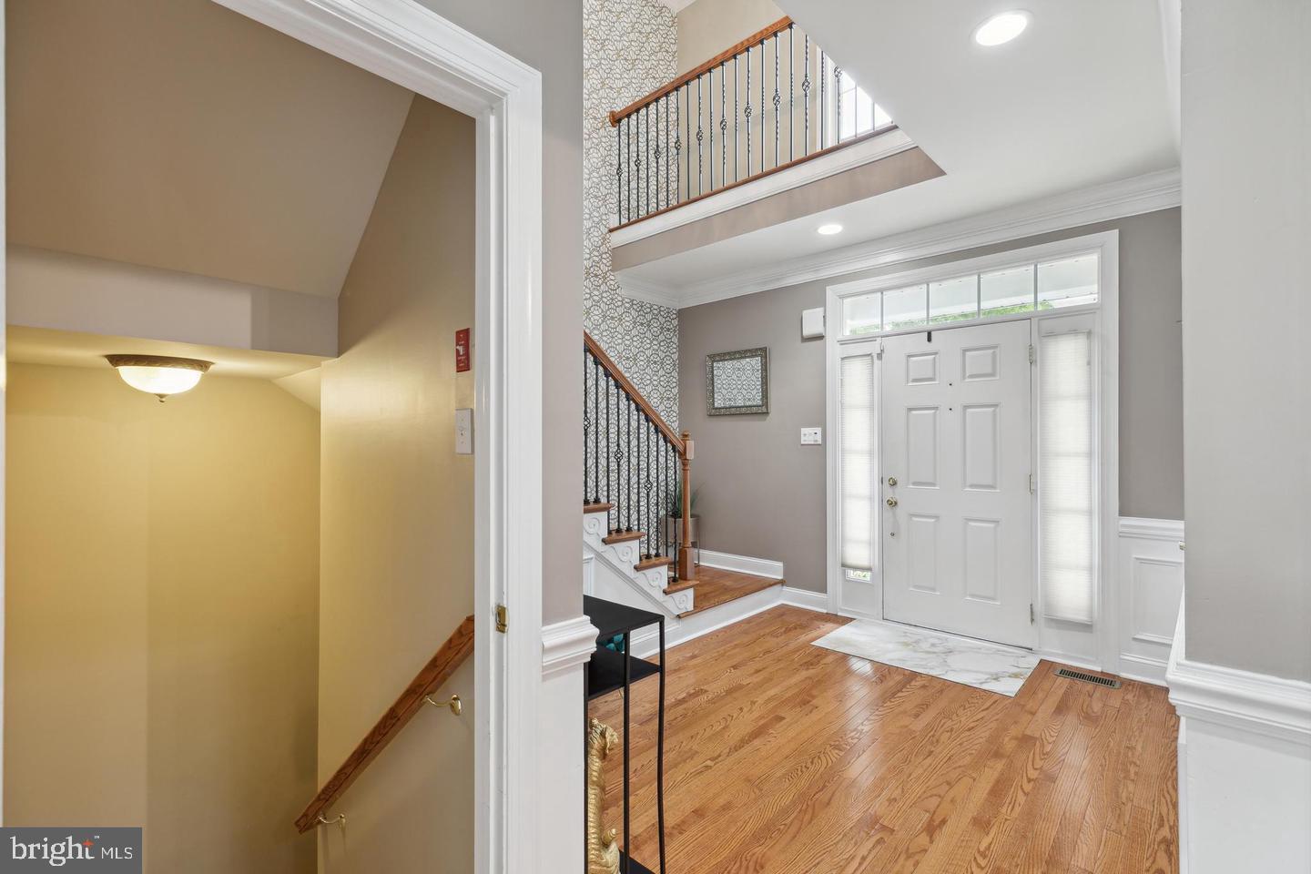 LAUREL BROOKE - Residential