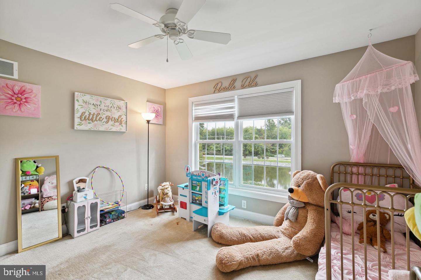 LAUREL BROOKE - Residential