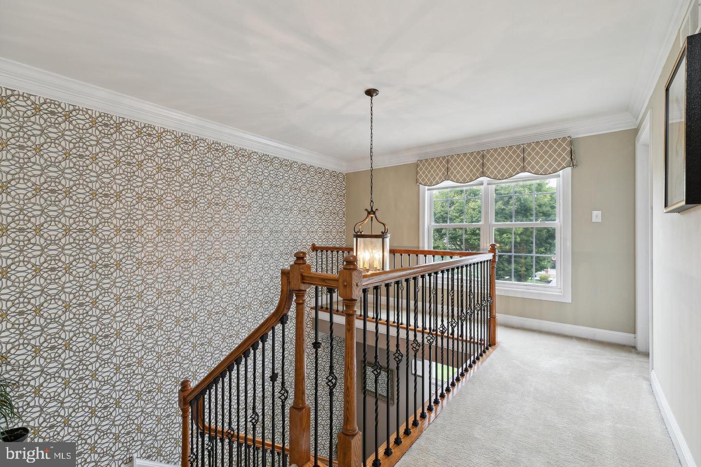 LAUREL BROOKE - Residential