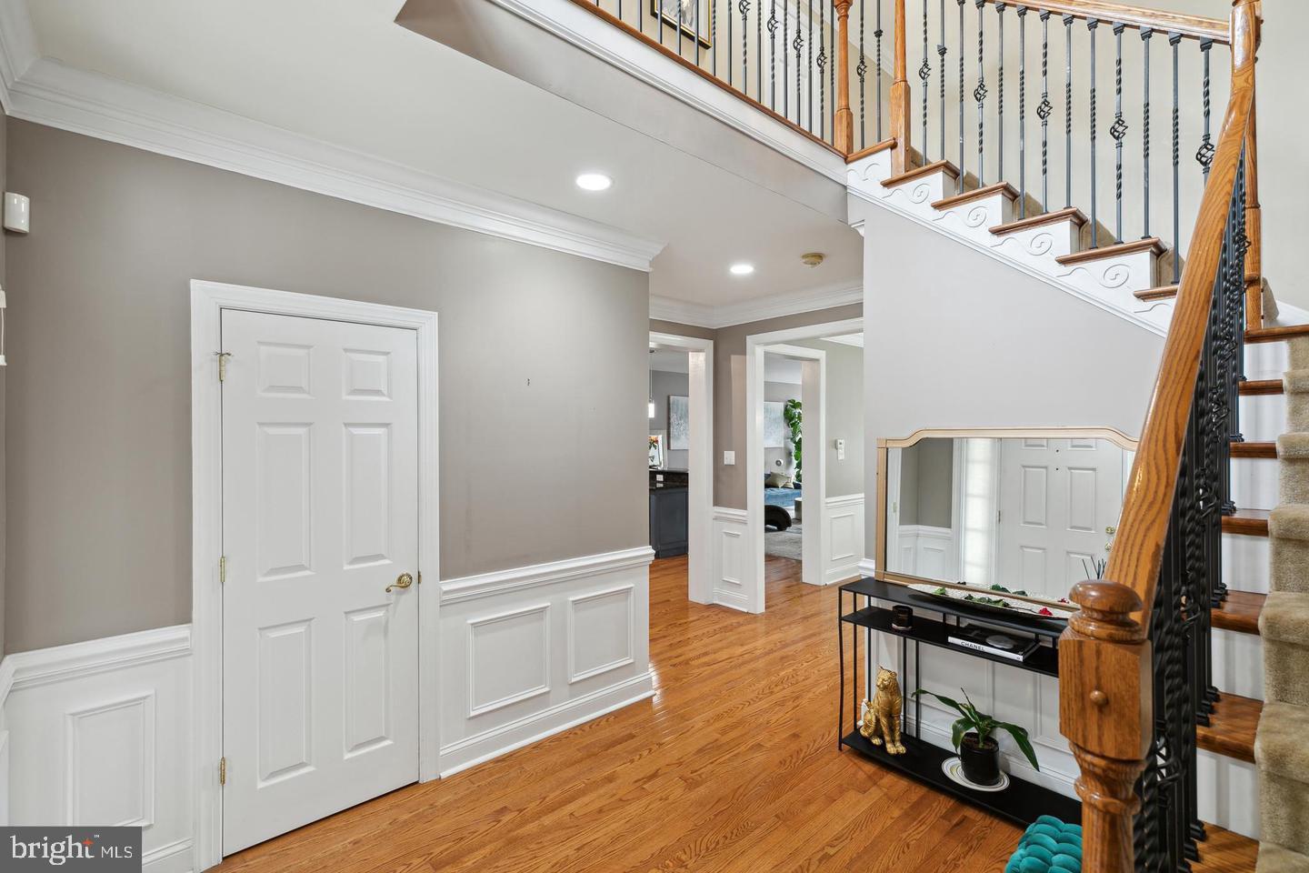 LAUREL BROOKE - Residential