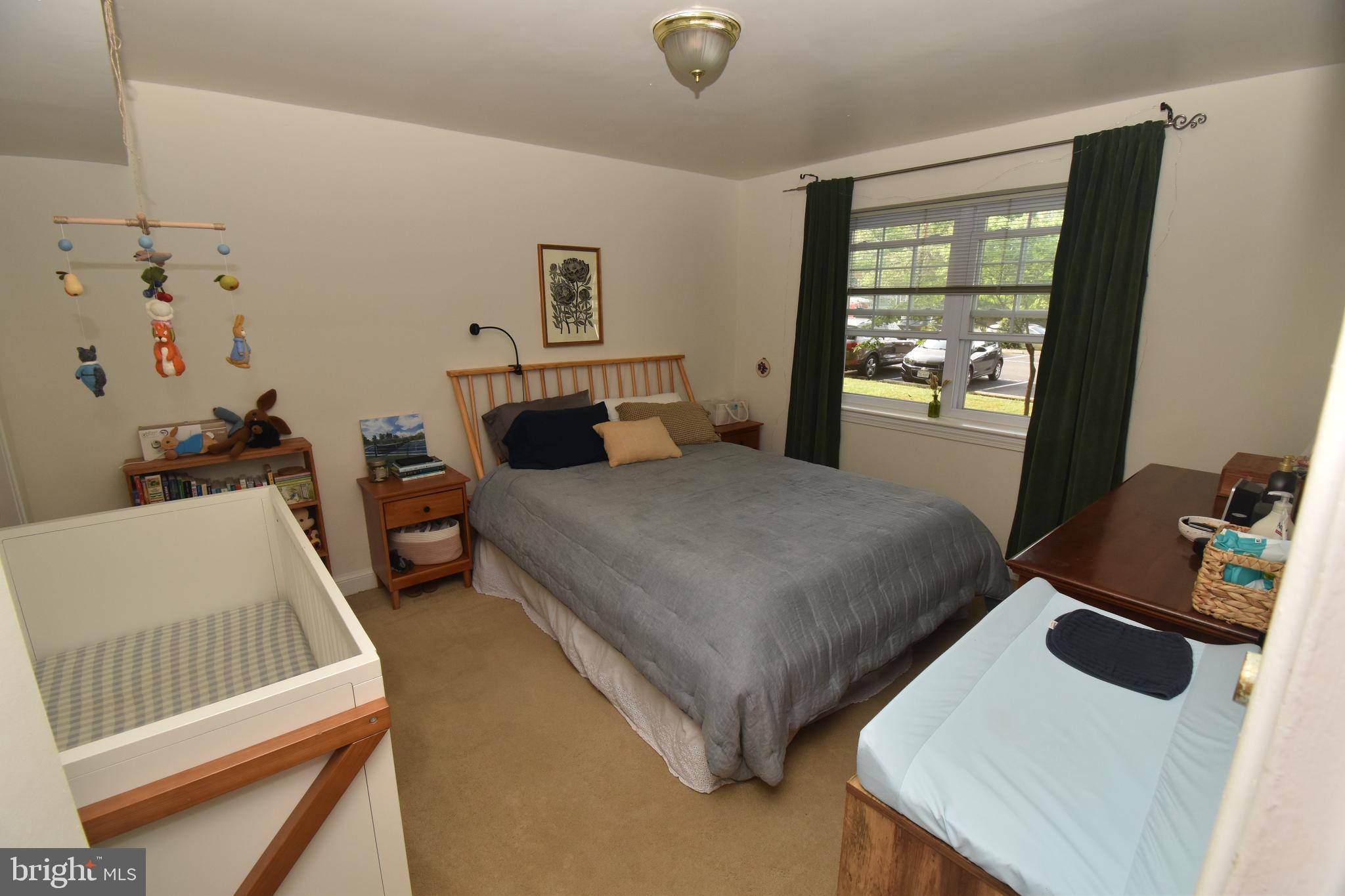 PALISADE GARDENS - Residential Lease