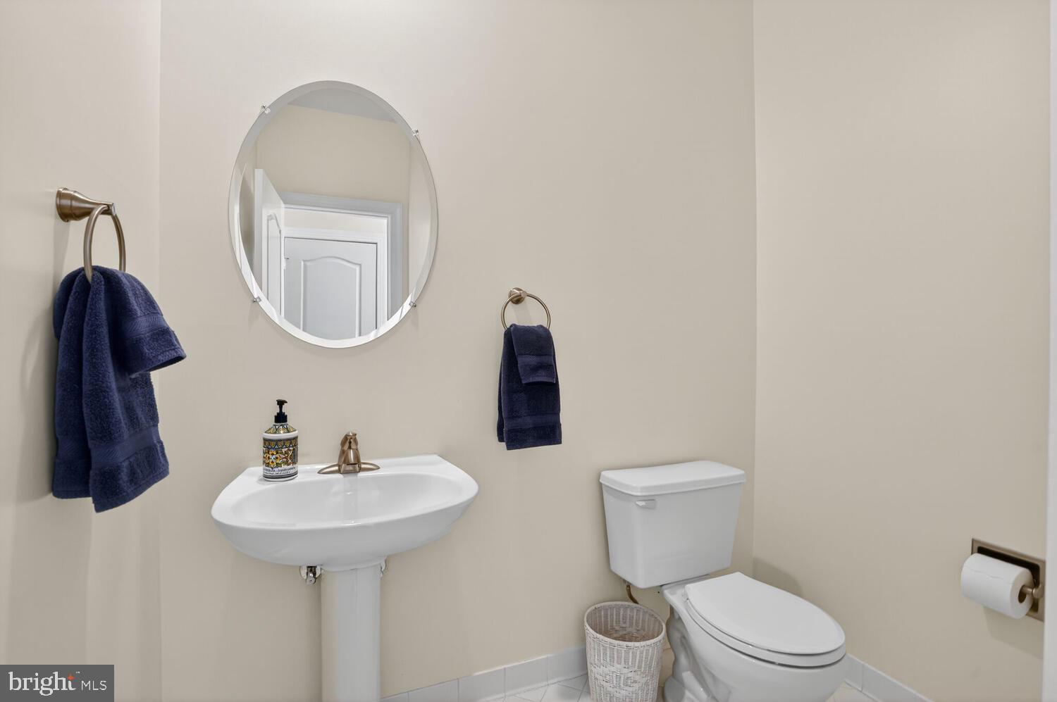 OAKTON GROVE - Residential