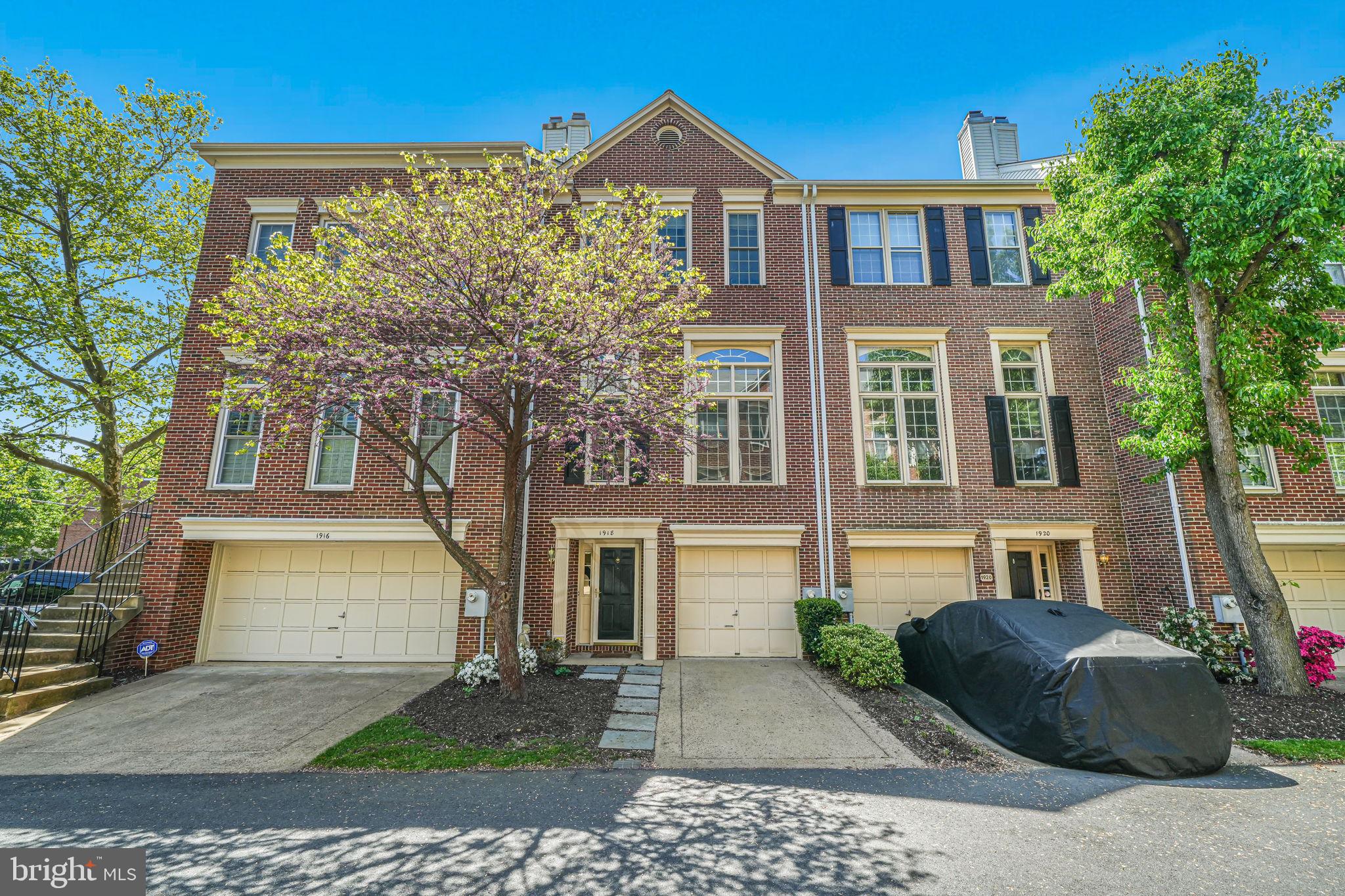 LYONGATE - Residential
