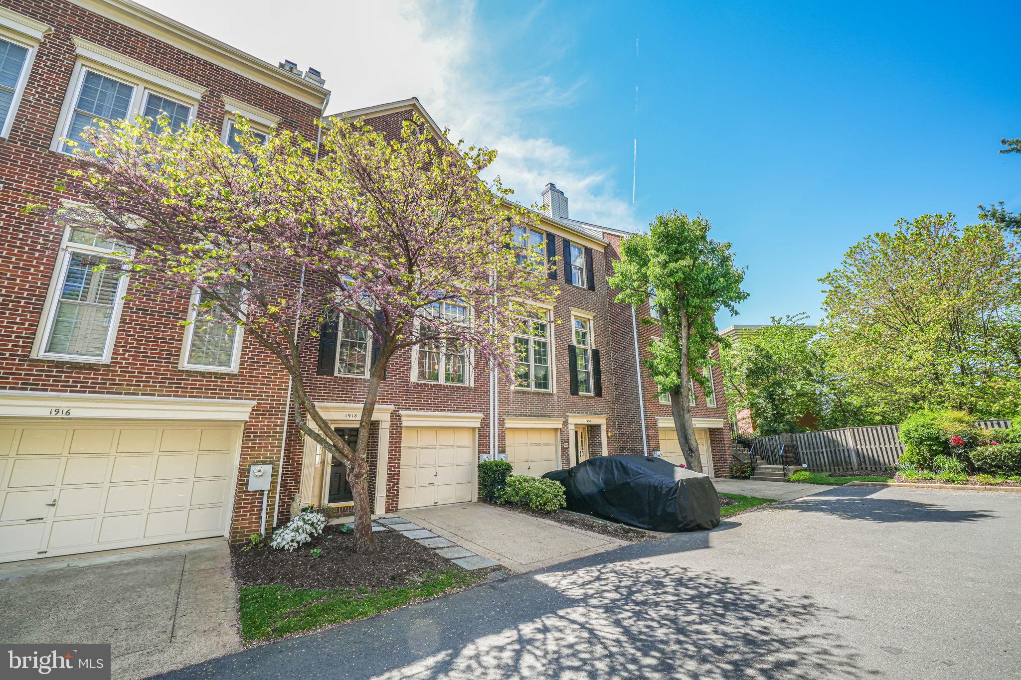 LYONGATE - Residential