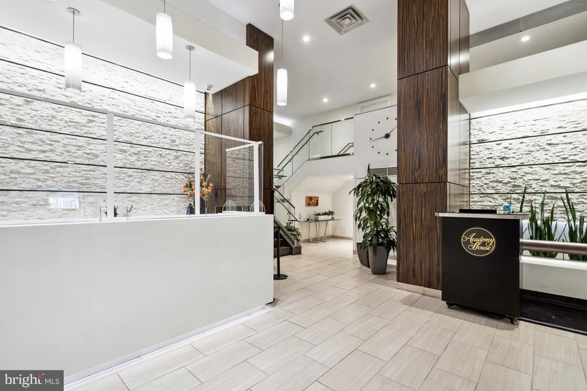 RITTENHOUSE SQUARE - Residential