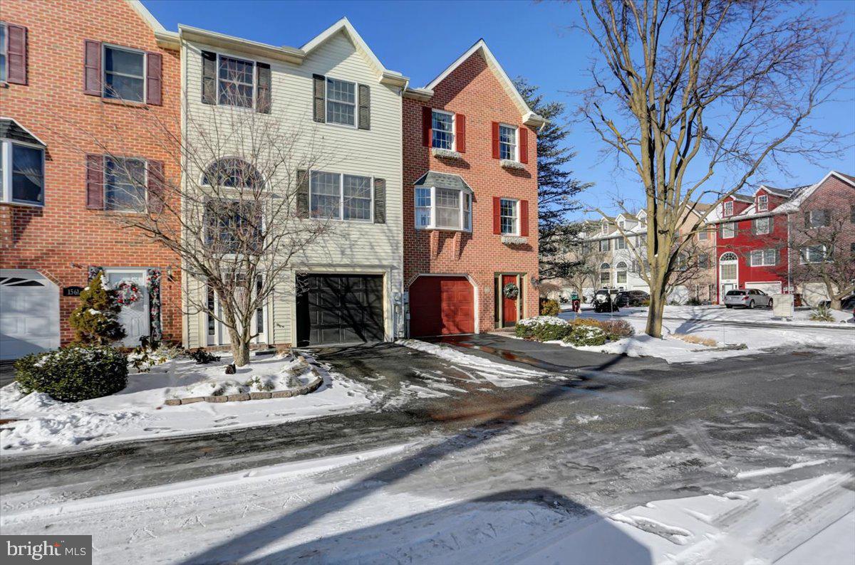 Are you are just starting out, or onto your next home? This home is the perfect size and location. Kitchen has custom countertops, cabinets and newer appliances.  Primary bedroom is complete with walk in closet and en suite. Backyard is fully enclosed with a 6' vinyl privacy fence.  Walk out patio on the 1st floor level, pergola that does convey, and a walk out deck from 2nd floor that steps down to the 1st floor, making it very convenient for entertaining friends and family. New lighting, roof & entry door in 2023. Don't miss out on a fabulous home, schedule your showing today!!