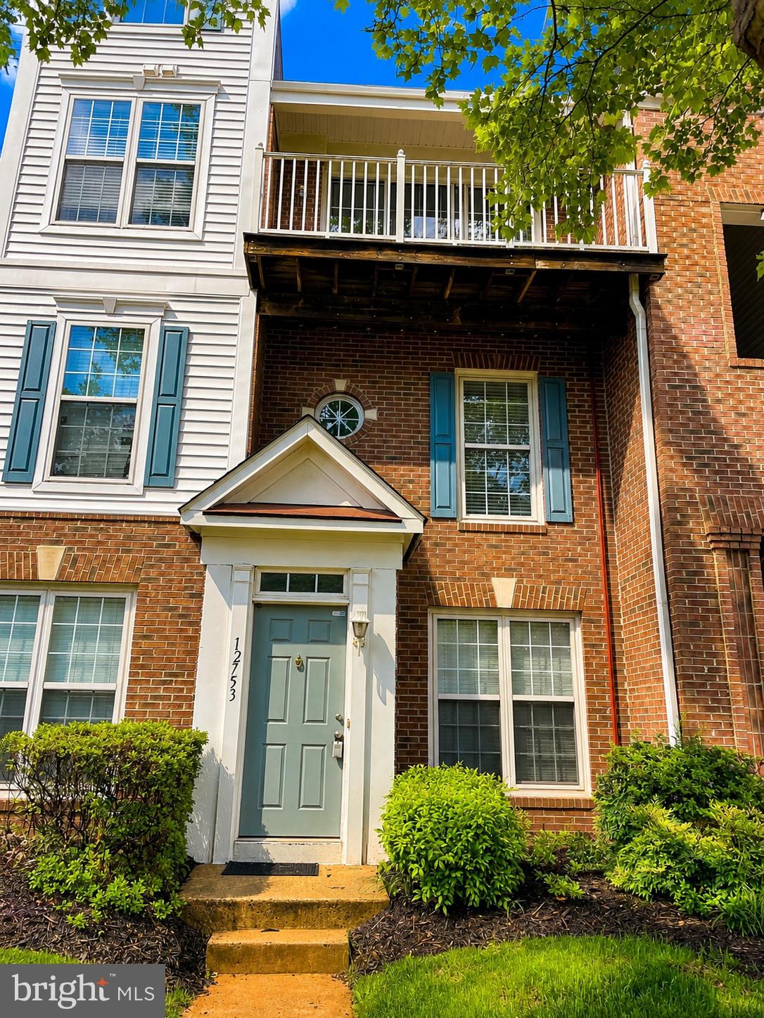 Welcome home!  This ground level two floor unit has a fireplace for those winter nights and a patio out back for those warmer evenings.

More pictures coming on 5/26!